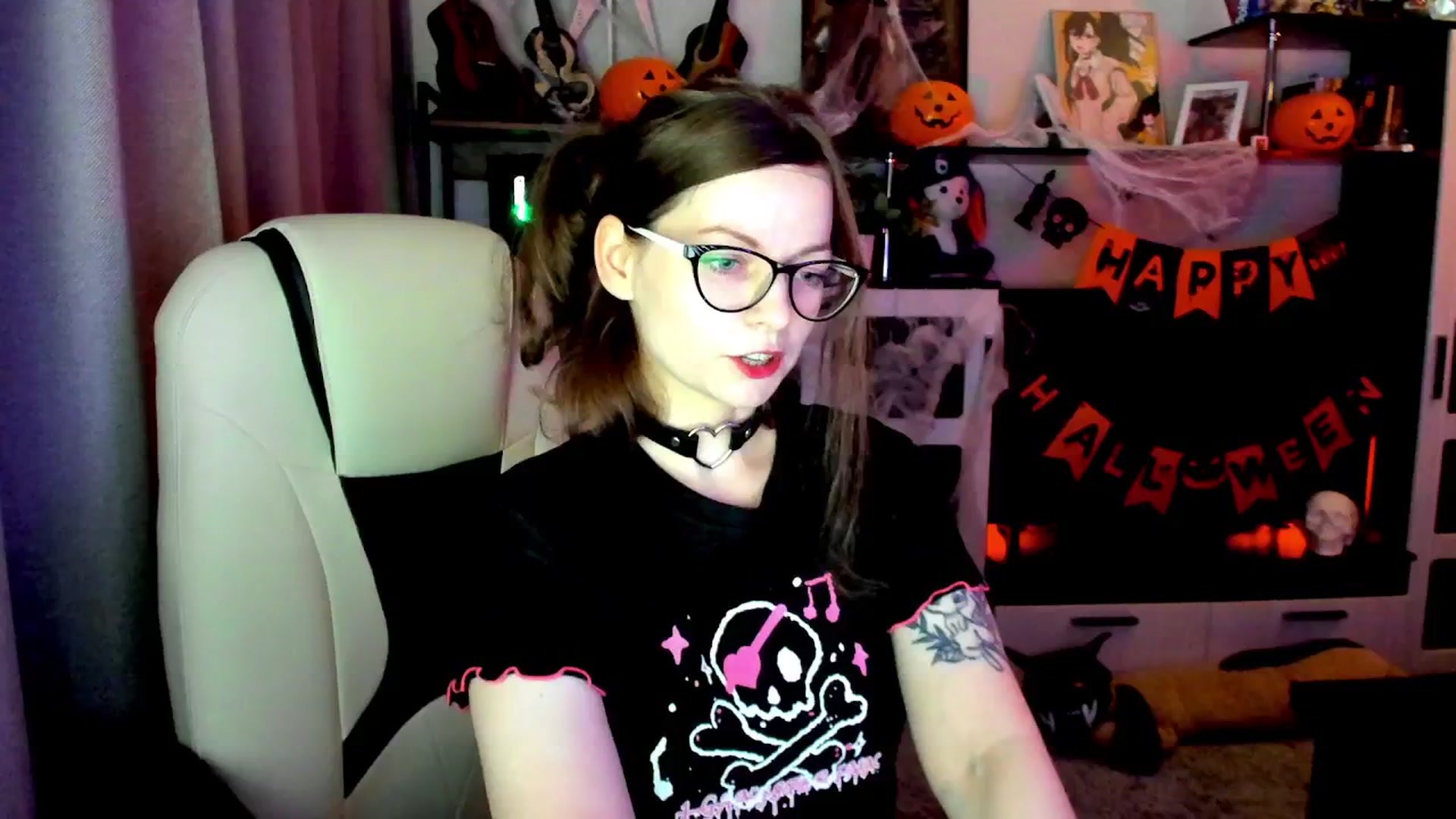 Gallery image thumbnail from MewTwo's myfreecams stream on, 10/30/2025, 23:47 image 7 of 20