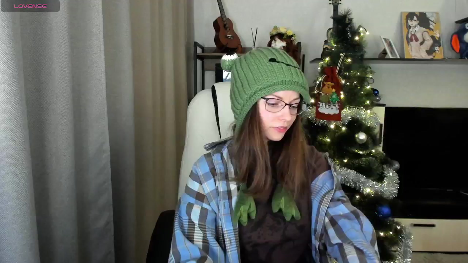 Gallery image thumbnail from MewTwo's myfreecams stream on, 12/25/2025, 01:20 image 15 of 20