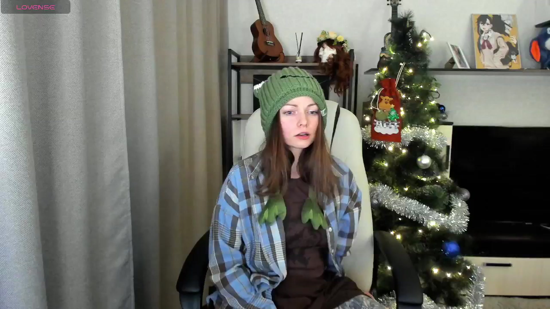 Gallery image thumbnail from MewTwo's myfreecams stream on, 12/25/2025, 01:20 image 13 of 20