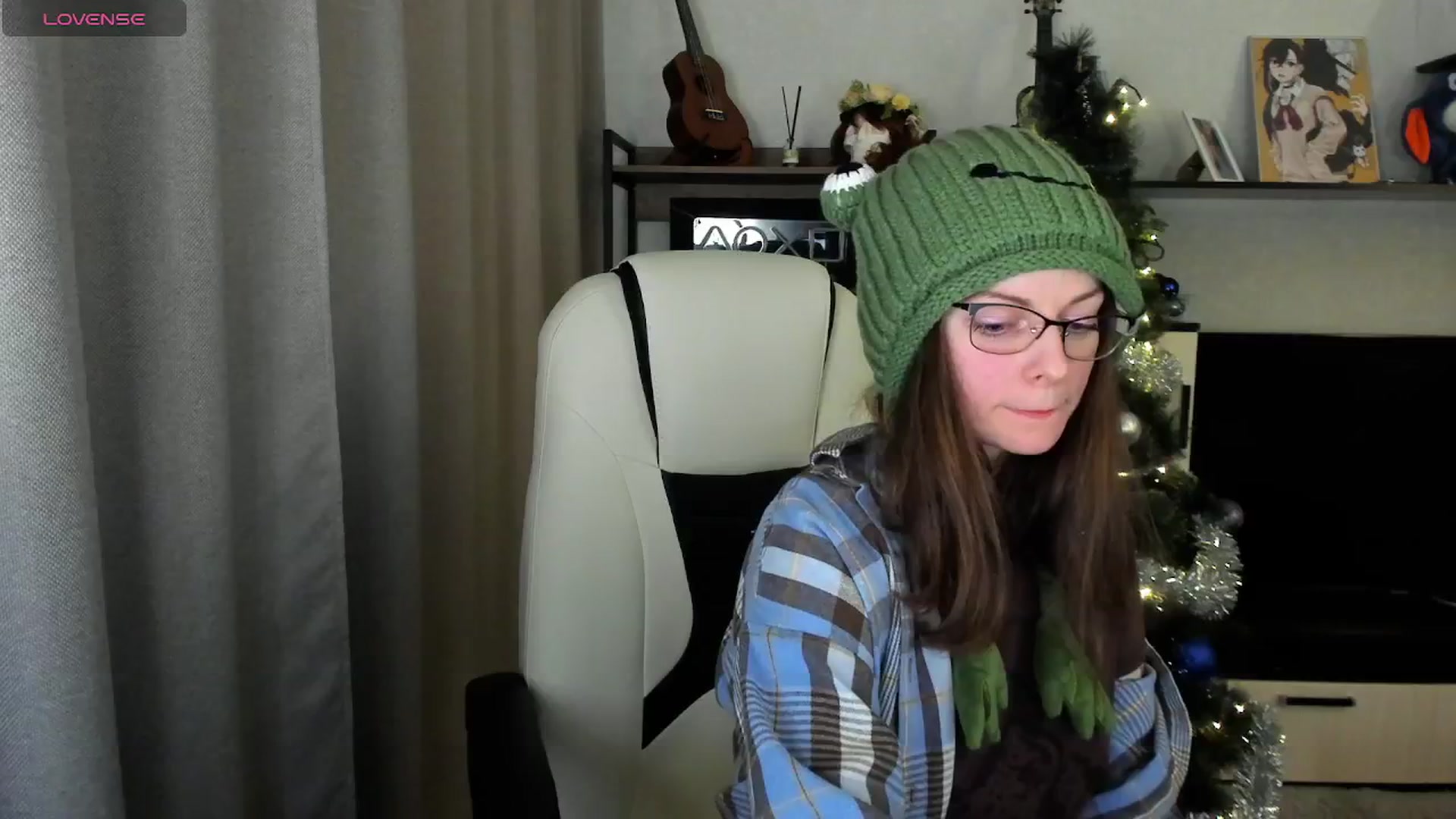 Gallery image thumbnail from MewTwo's myfreecams stream on, 12/25/2025, 01:20 image 19 of 20