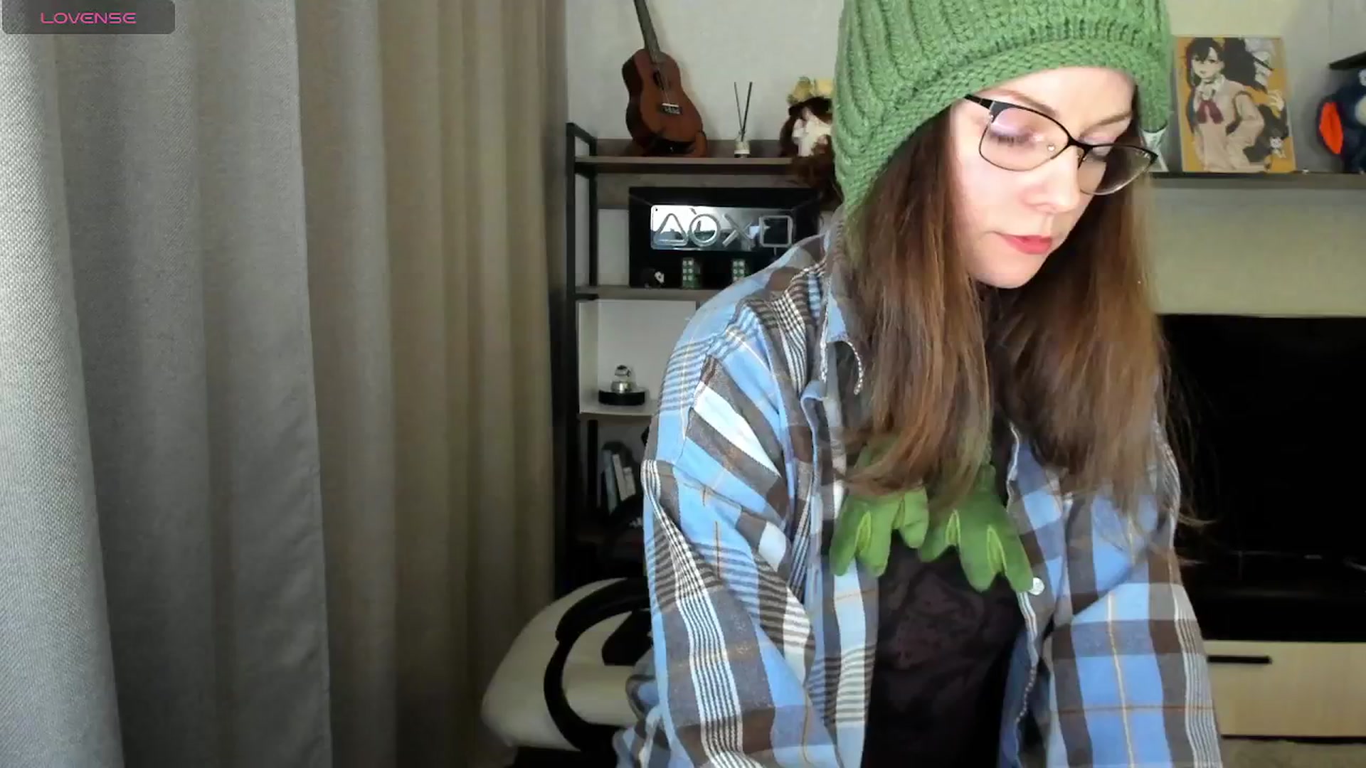 Gallery image thumbnail from MewTwo's myfreecams stream on, 12/25/2025, 01:20 image 10 of 20