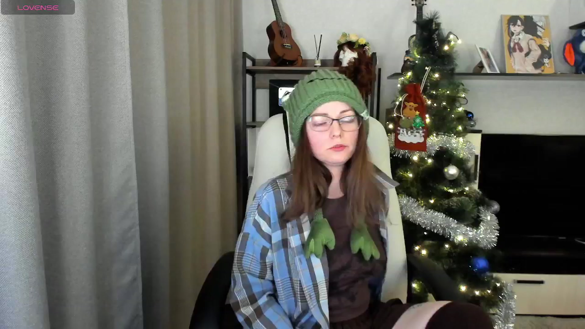 Gallery image thumbnail from MewTwo's myfreecams stream on, 12/25/2025, 01:20 image 12 of 20