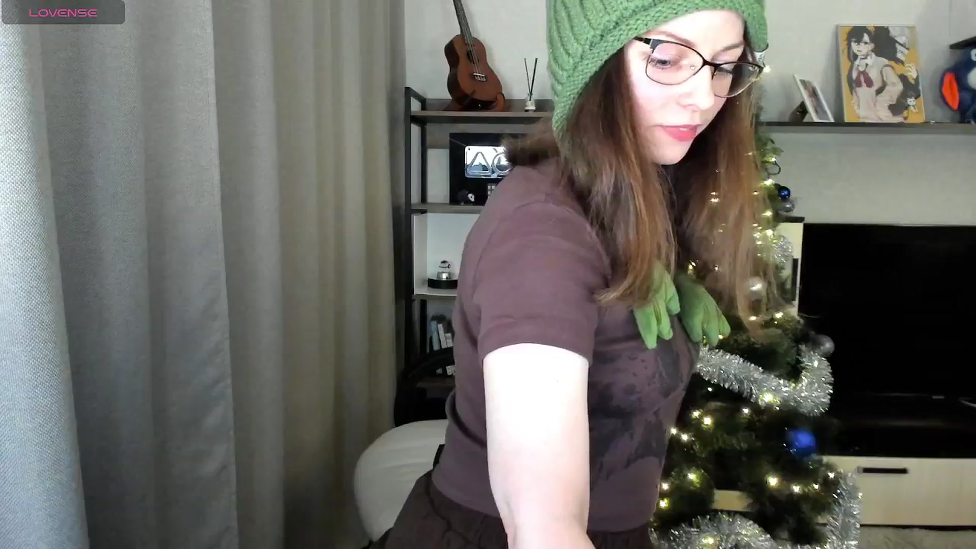 Gallery image thumbnail from MewTwo's myfreecams stream on, 12/25/2025, 01:20 image 5 of 20