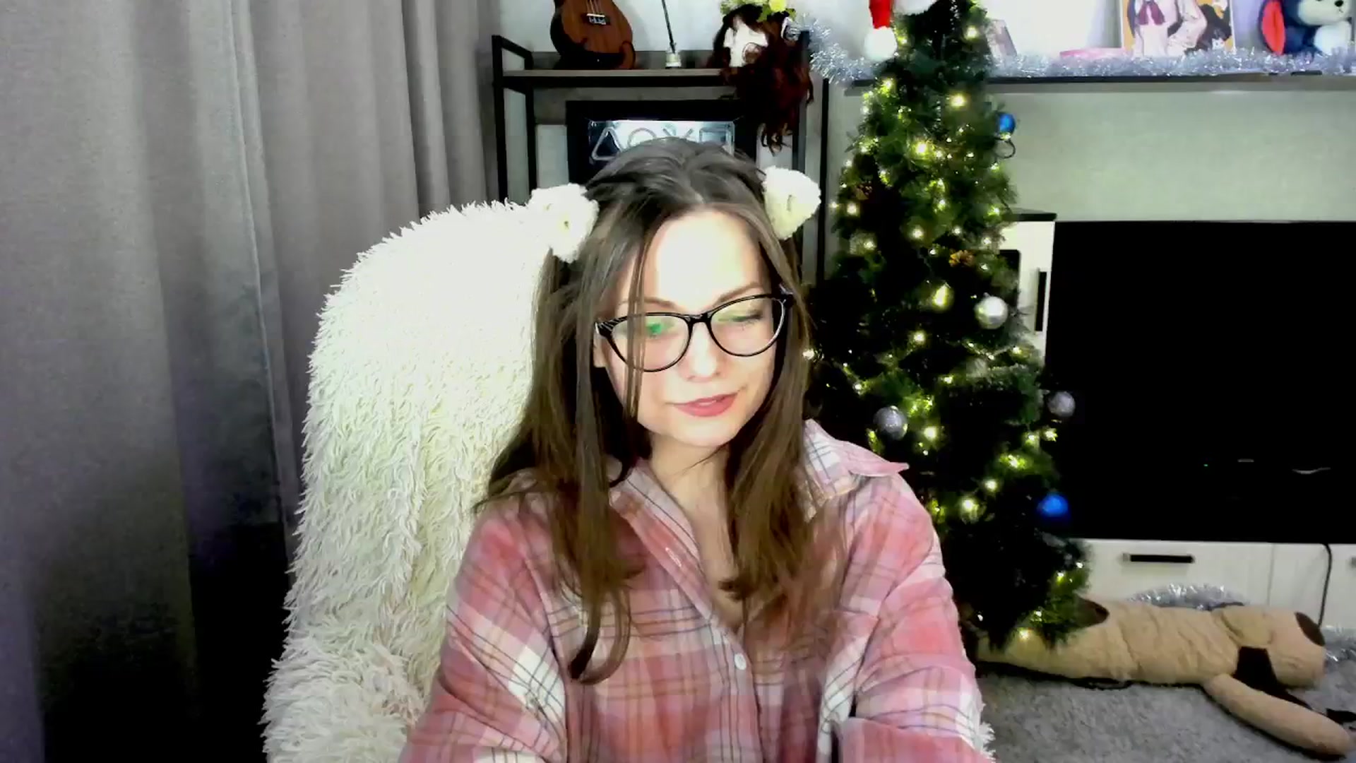 Gallery image thumbnail from MewTwo's myfreecams stream on, 02/03/2026, 21:54 image 11 of 20