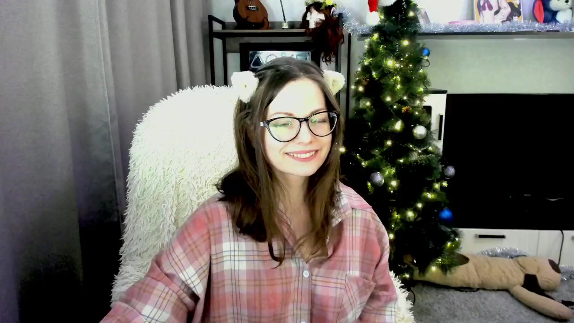Gallery image thumbnail from MewTwo's myfreecams stream on, 02/03/2026, 21:54 image 9 of 20