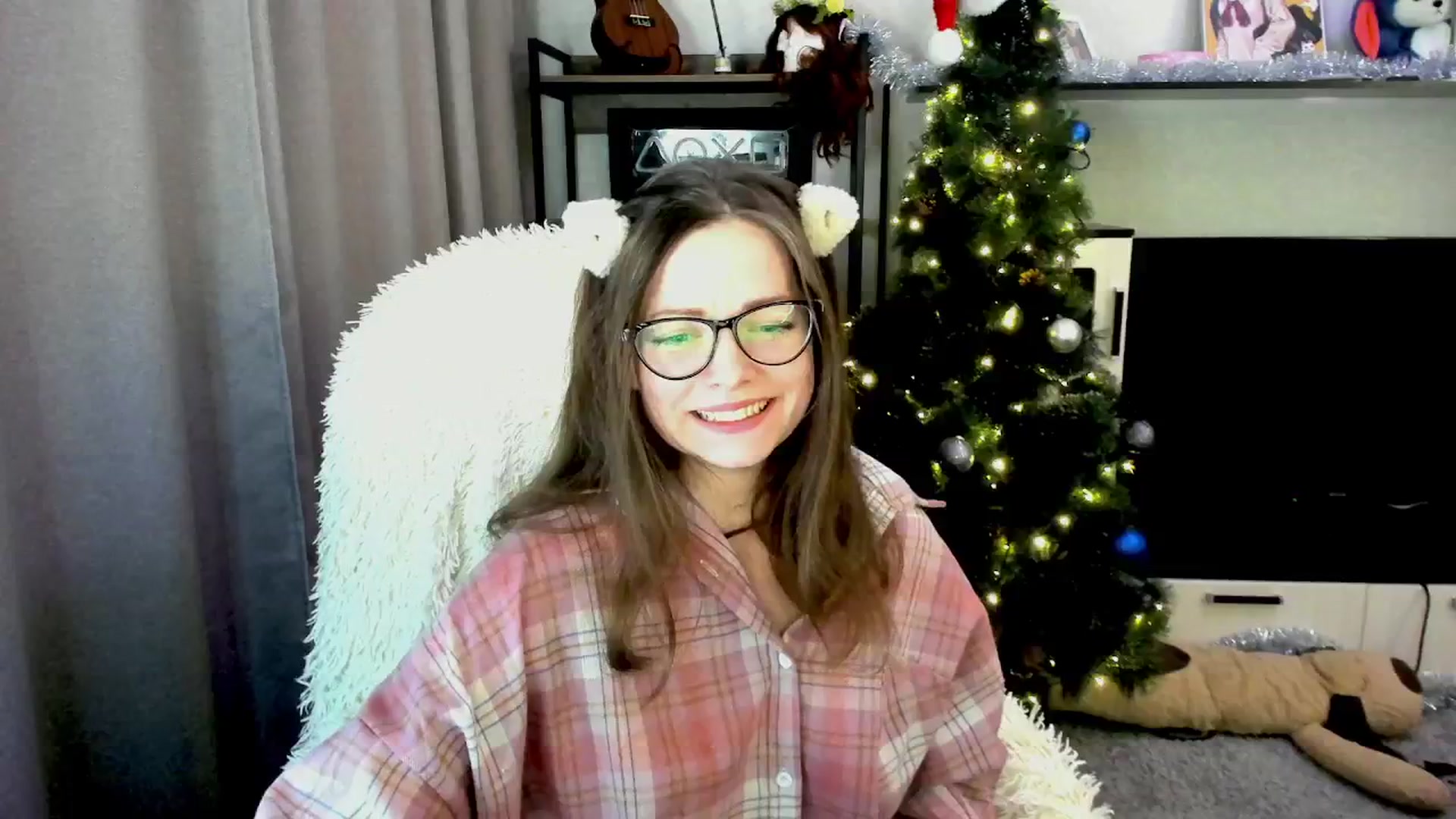 Gallery image thumbnail from MewTwo's myfreecams stream on, 02/03/2026, 21:54 image 4 of 20