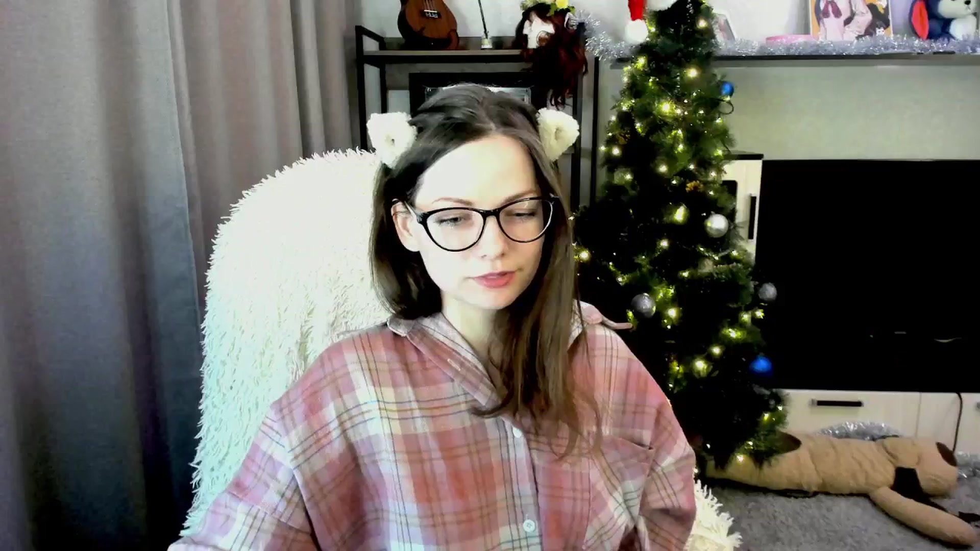 Gallery image thumbnail from MewTwo's myfreecams stream on, 02/03/2026, 21:54 image 5 of 20