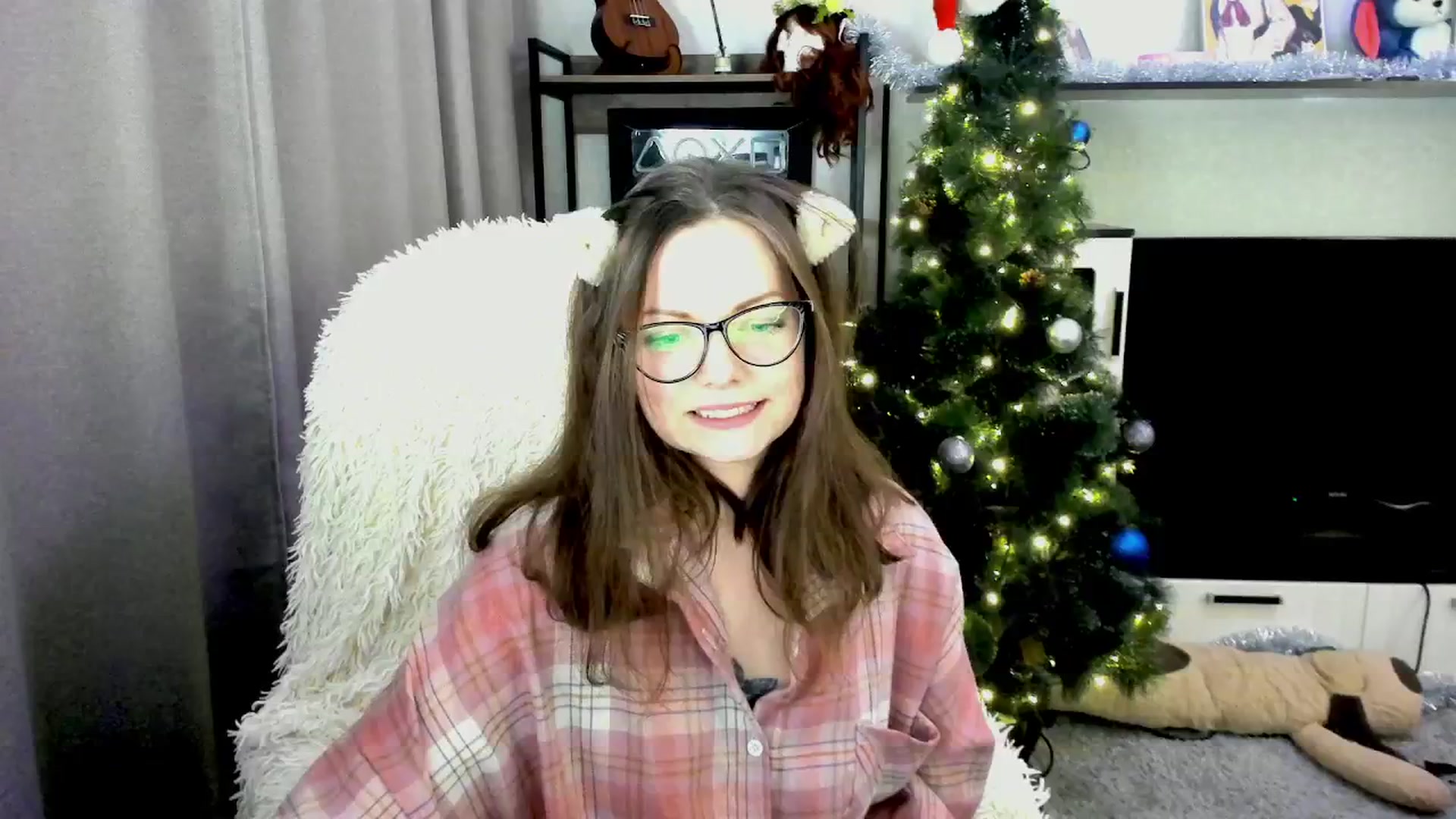 Gallery image thumbnail from MewTwo's myfreecams stream on, 02/03/2026, 21:54 image 17 of 20
