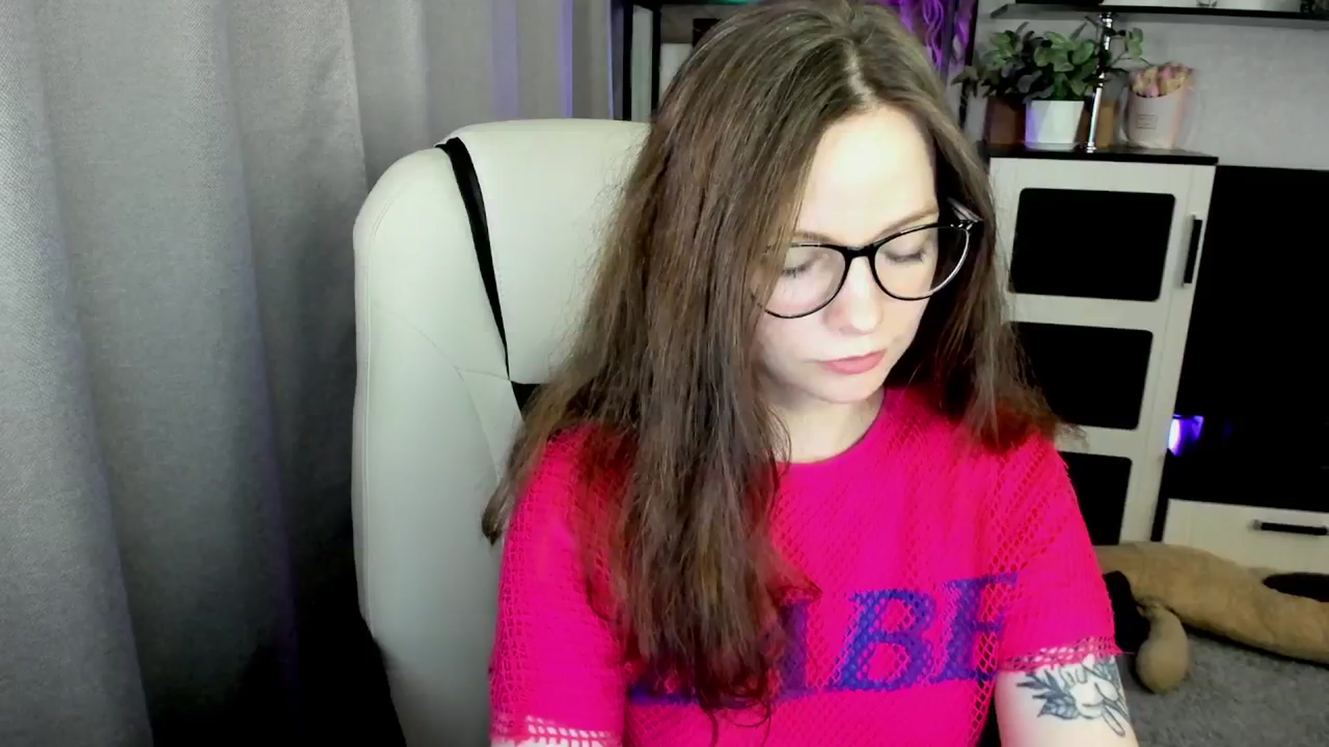Gallery image thumbnail from MewTwo's myfreecams stream on, 04/02/2026, 14:35 image 13 of 20