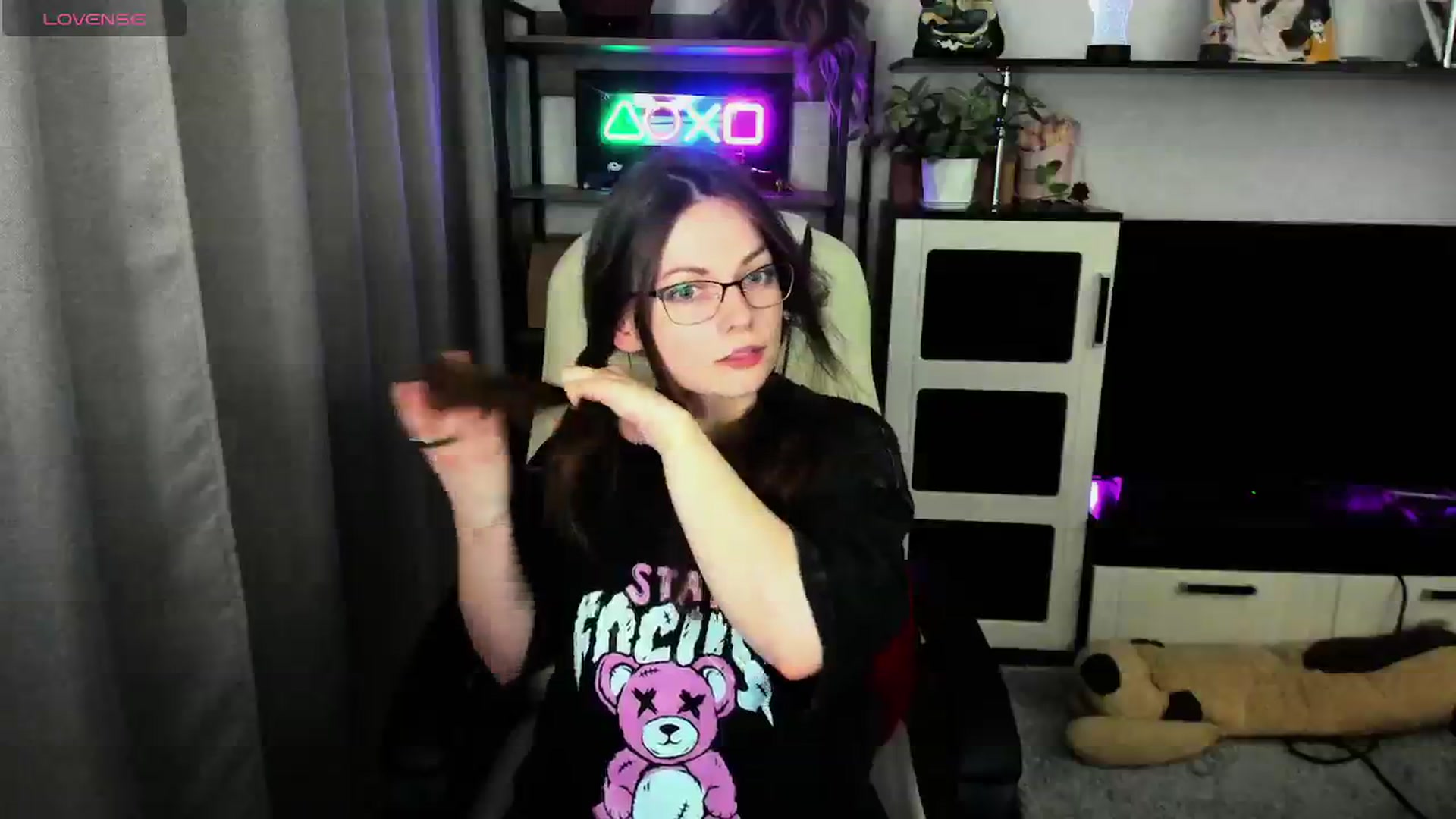 Gallery image thumbnail from MewTwo's myfreecams stream on, 05/03/2026, 24:36 image 17 of 20