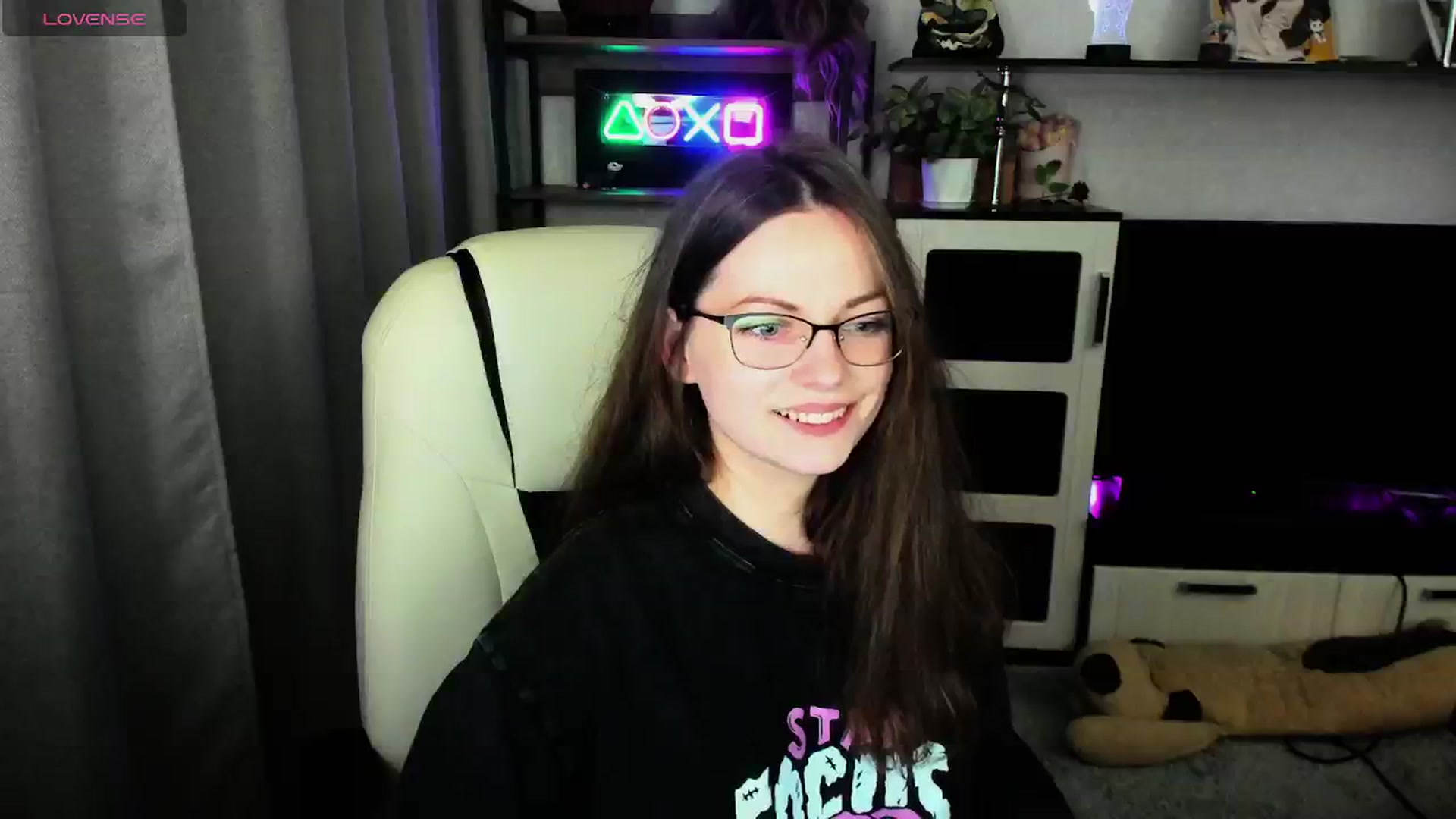 Gallery image thumbnail from MewTwo's myfreecams stream on, 05/03/2026, 24:36 image 12 of 20