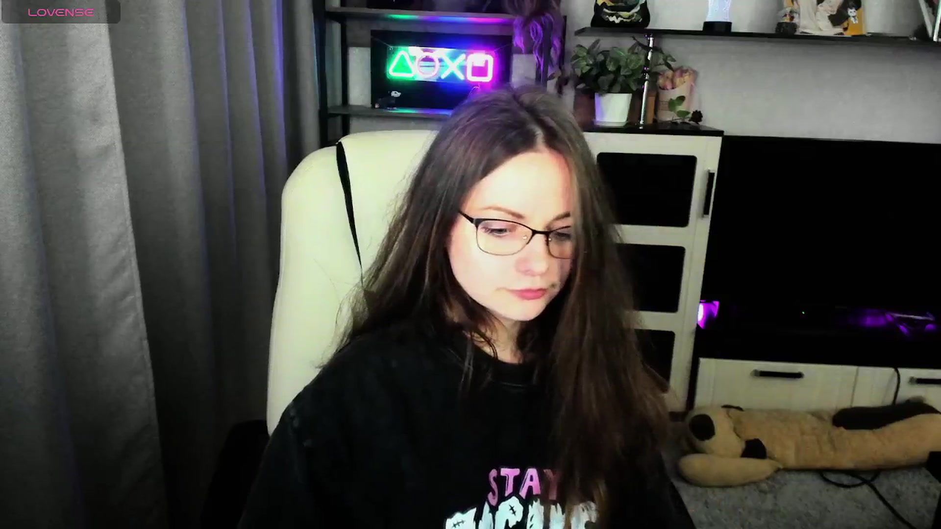 Gallery image thumbnail from MewTwo's myfreecams stream on, 05/03/2026, 24:36 image 9 of 20