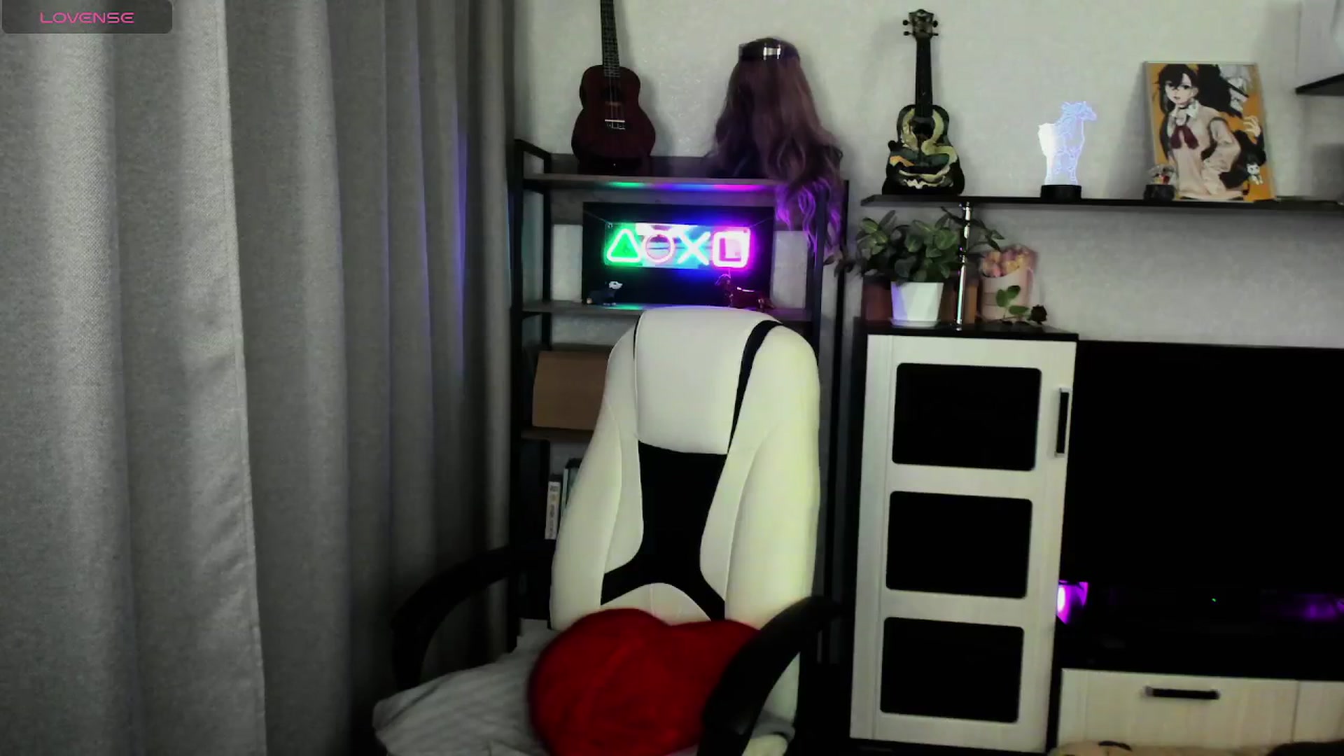 Gallery image thumbnail from MewTwo's myfreecams stream on, 05/03/2026, 24:36 image 5 of 20