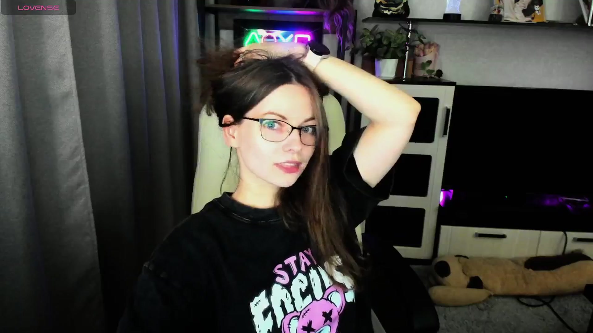 Gallery image thumbnail from MewTwo's myfreecams stream on, 05/03/2026, 24:36 image 10 of 20