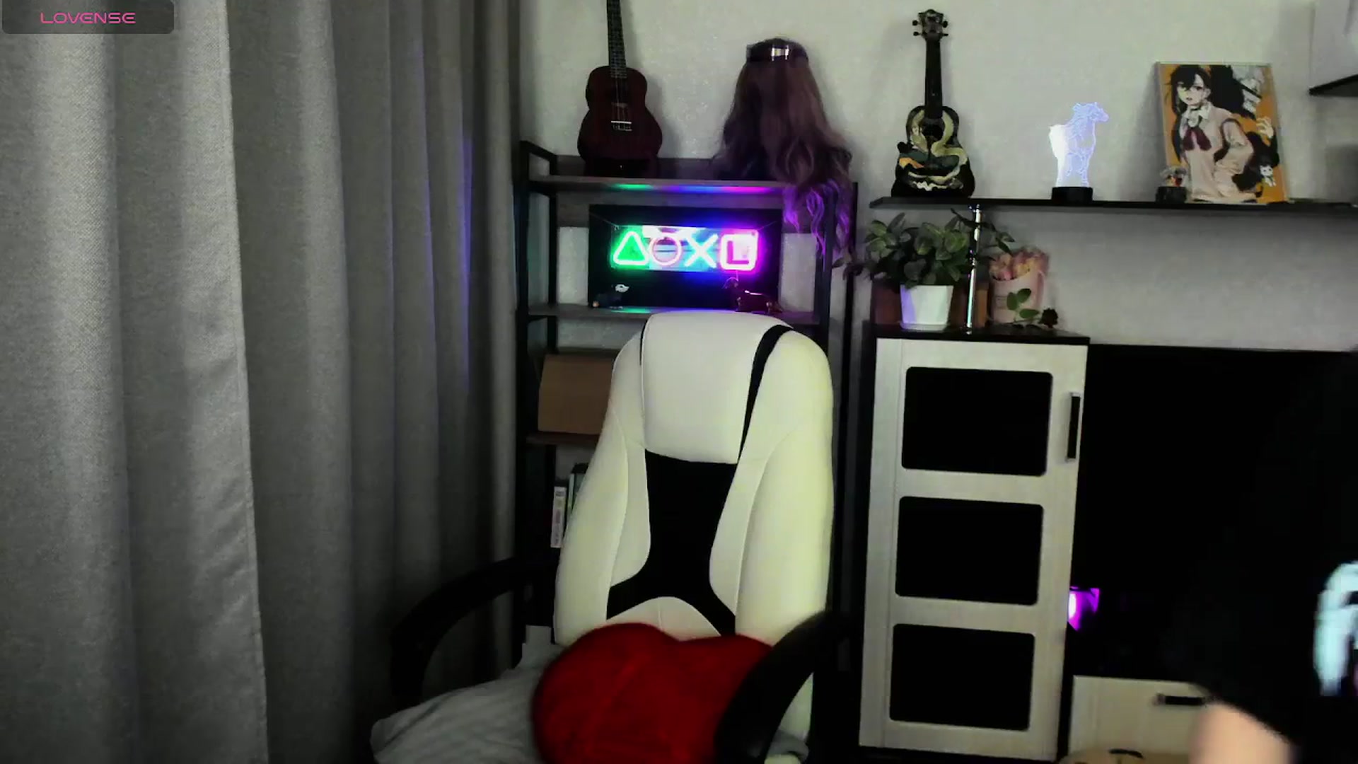 Gallery image thumbnail from MewTwo's myfreecams stream on, 05/03/2026, 24:36 image 4 of 20