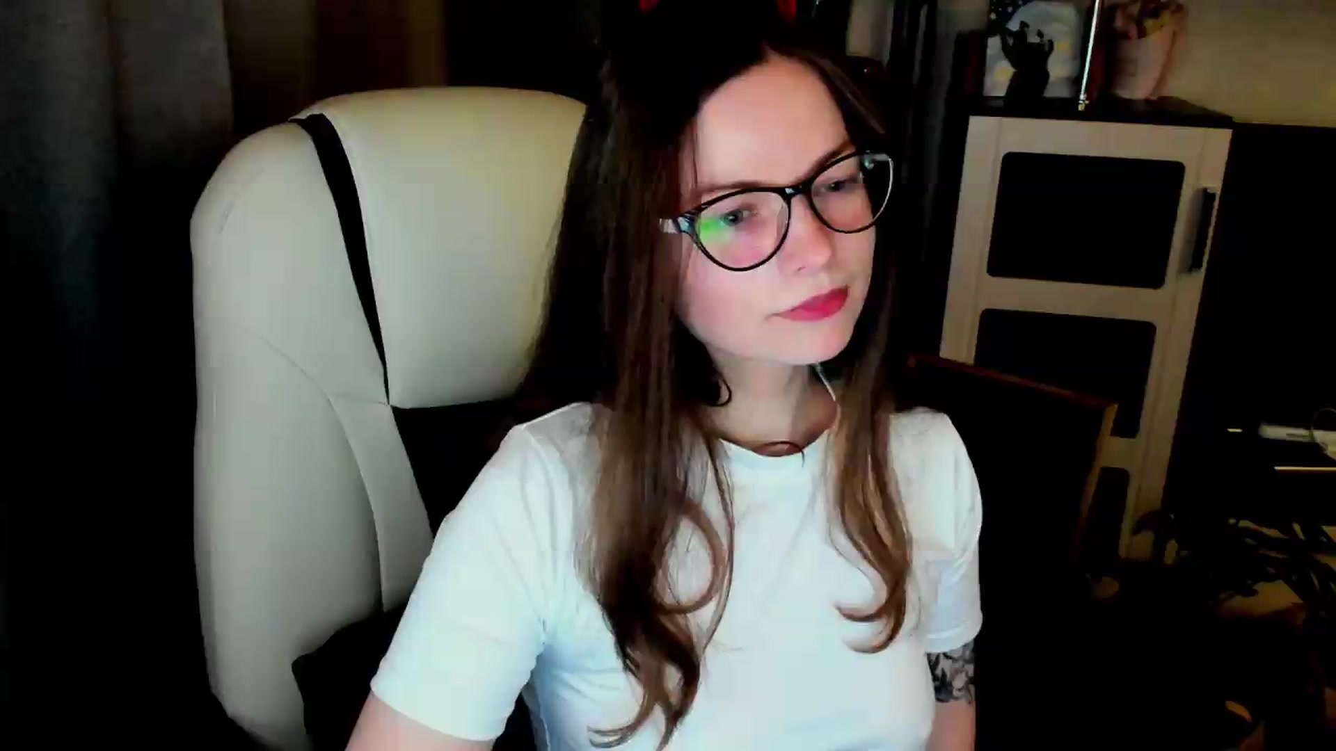 Gallery image thumbnail from MewTwo's myfreecams stream on, 05/30/2026, 19:29 image 13 of 20
