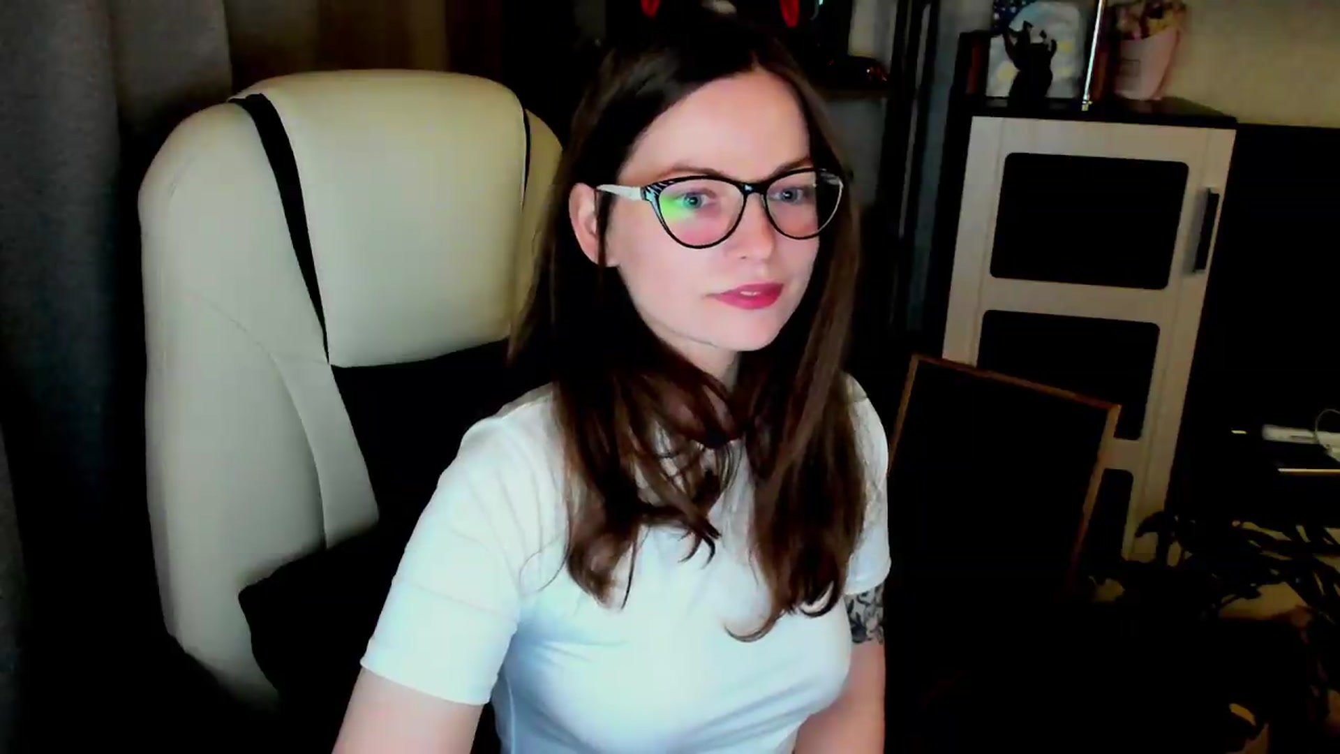 Gallery image thumbnail from MewTwo's myfreecams stream on, 05/30/2026, 19:29 image 19 of 20
