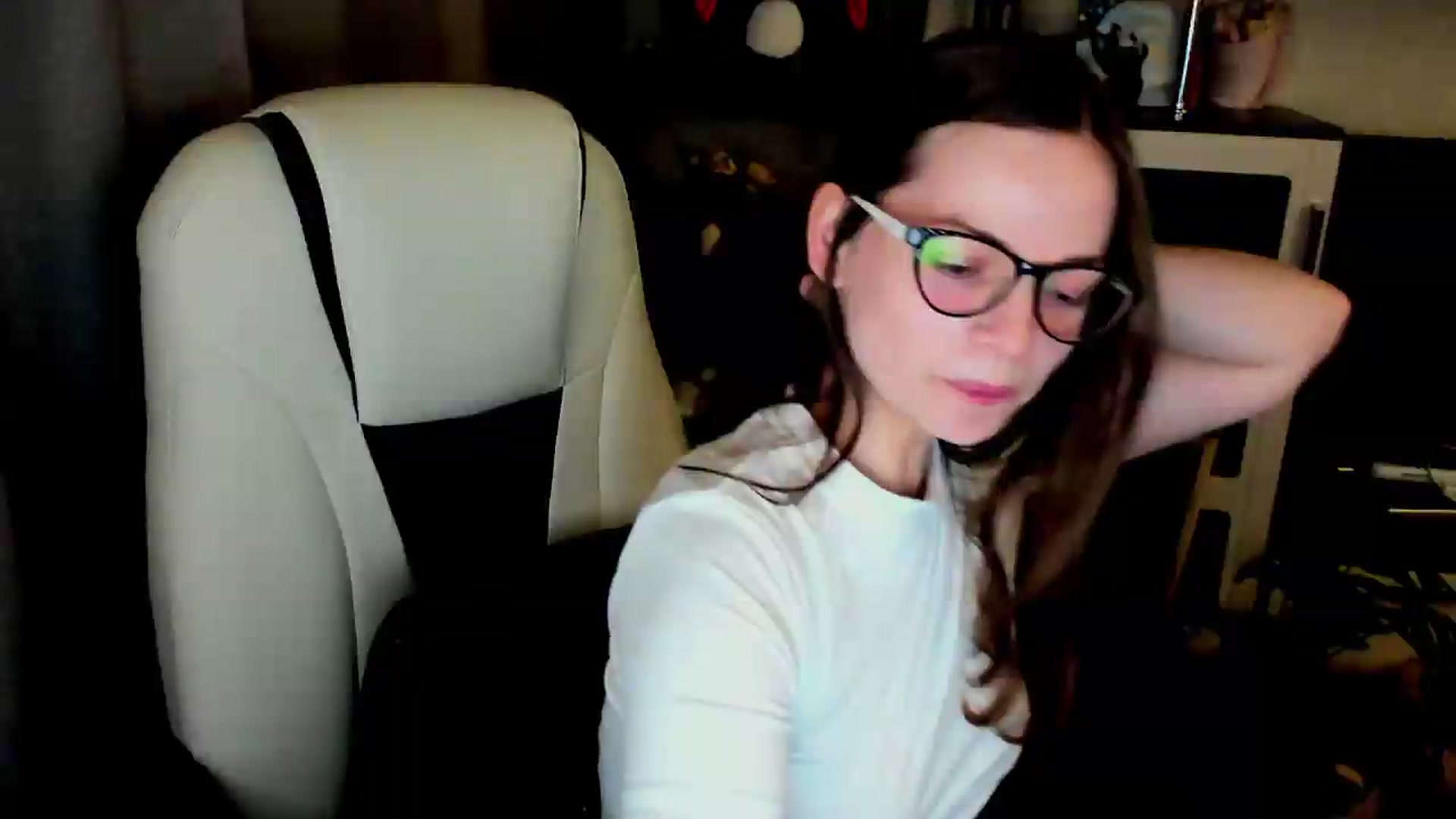 Gallery image thumbnail from MewTwo's myfreecams stream on, 05/30/2026, 19:29 image 7 of 20