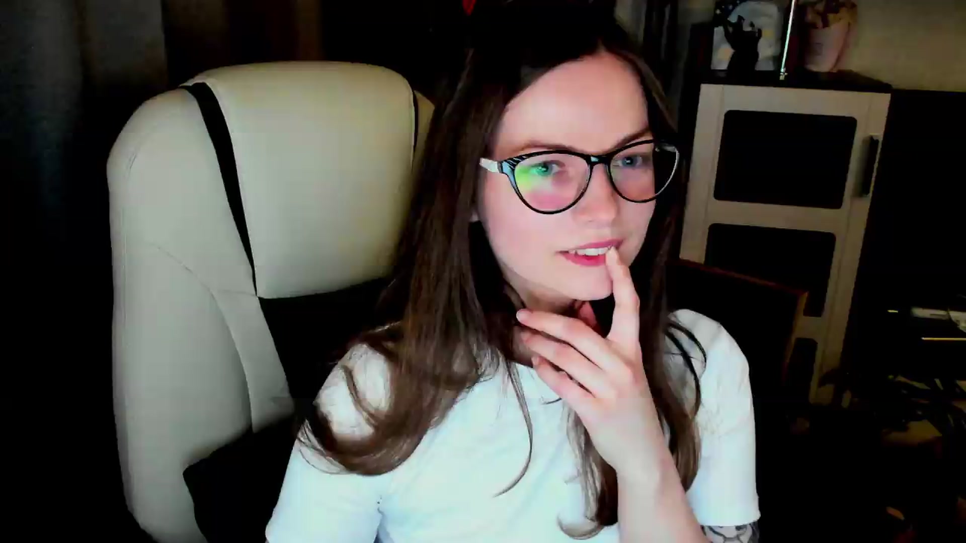 Gallery image thumbnail from MewTwo's myfreecams stream on, 05/30/2026, 19:29 image 11 of 20