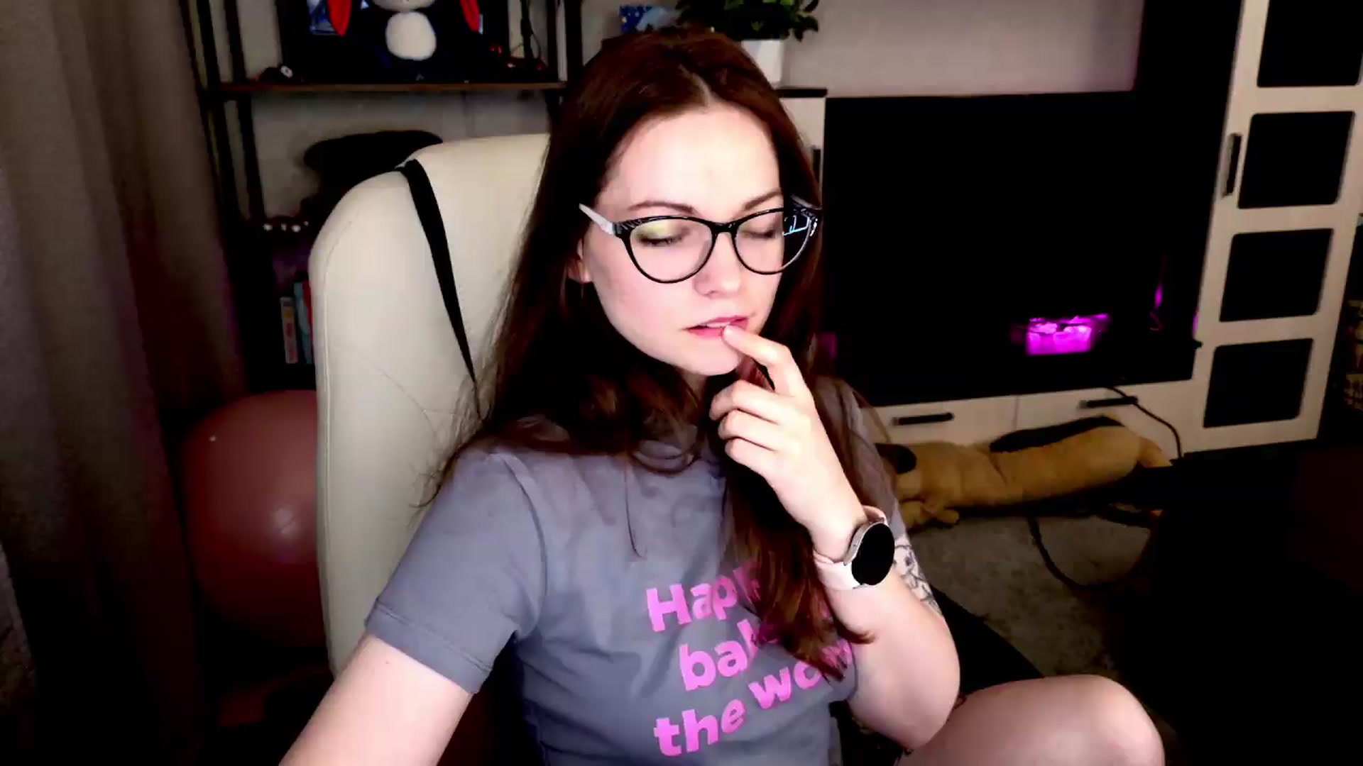 Gallery image thumbnail from MewTwo's myfreecams stream on, 08/18/2026, 01:42 image 2 of 20