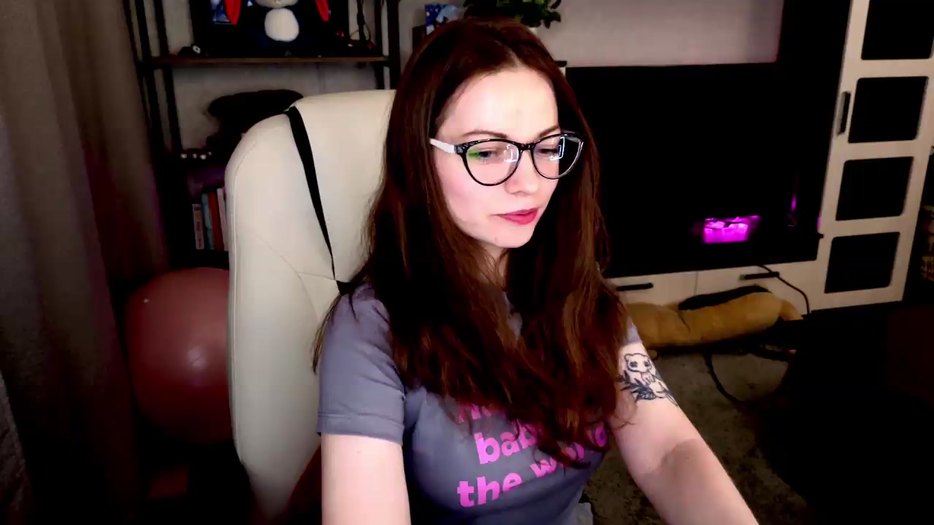 Gallery image thumbnail from MewTwo's myfreecams stream on, 08/18/2026, 01:42 image 5 of 20