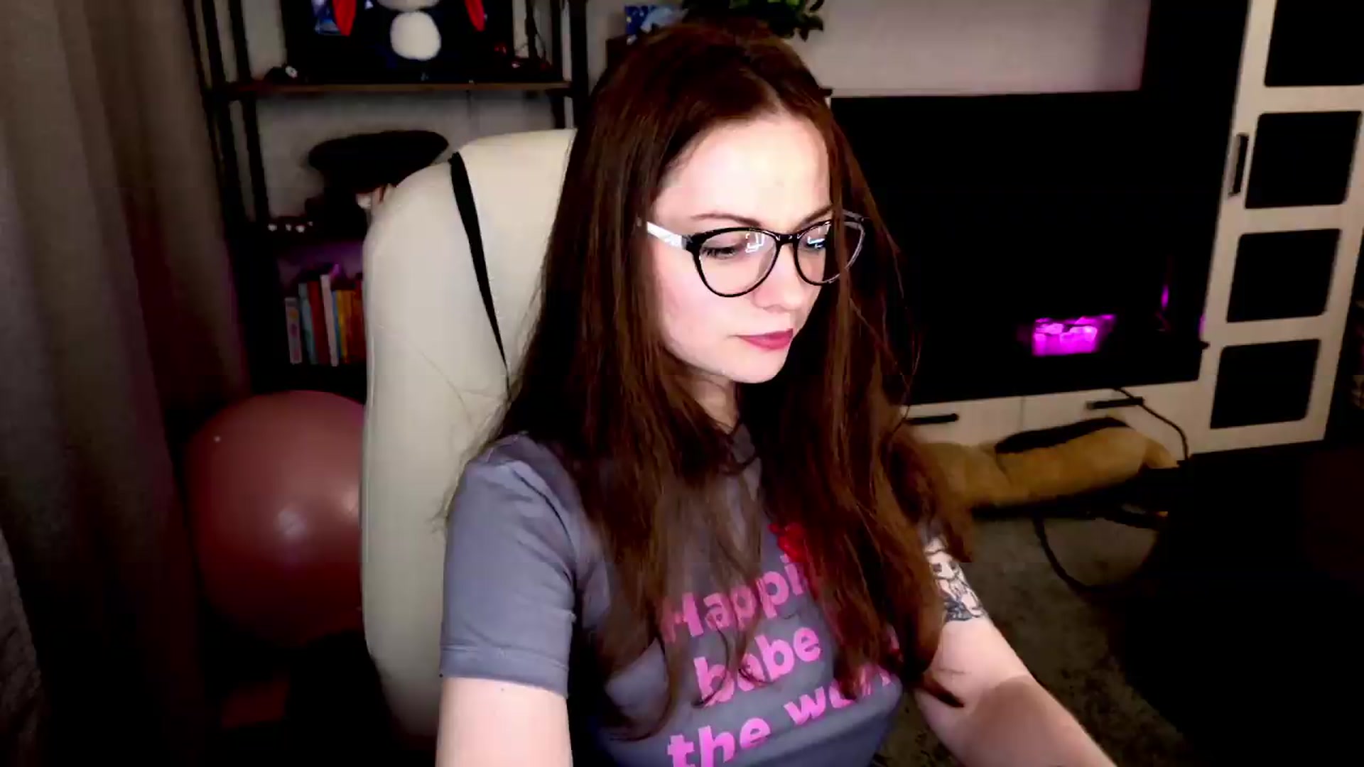 Gallery image thumbnail from MewTwo's myfreecams stream on, 08/18/2026, 01:42 image 12 of 20