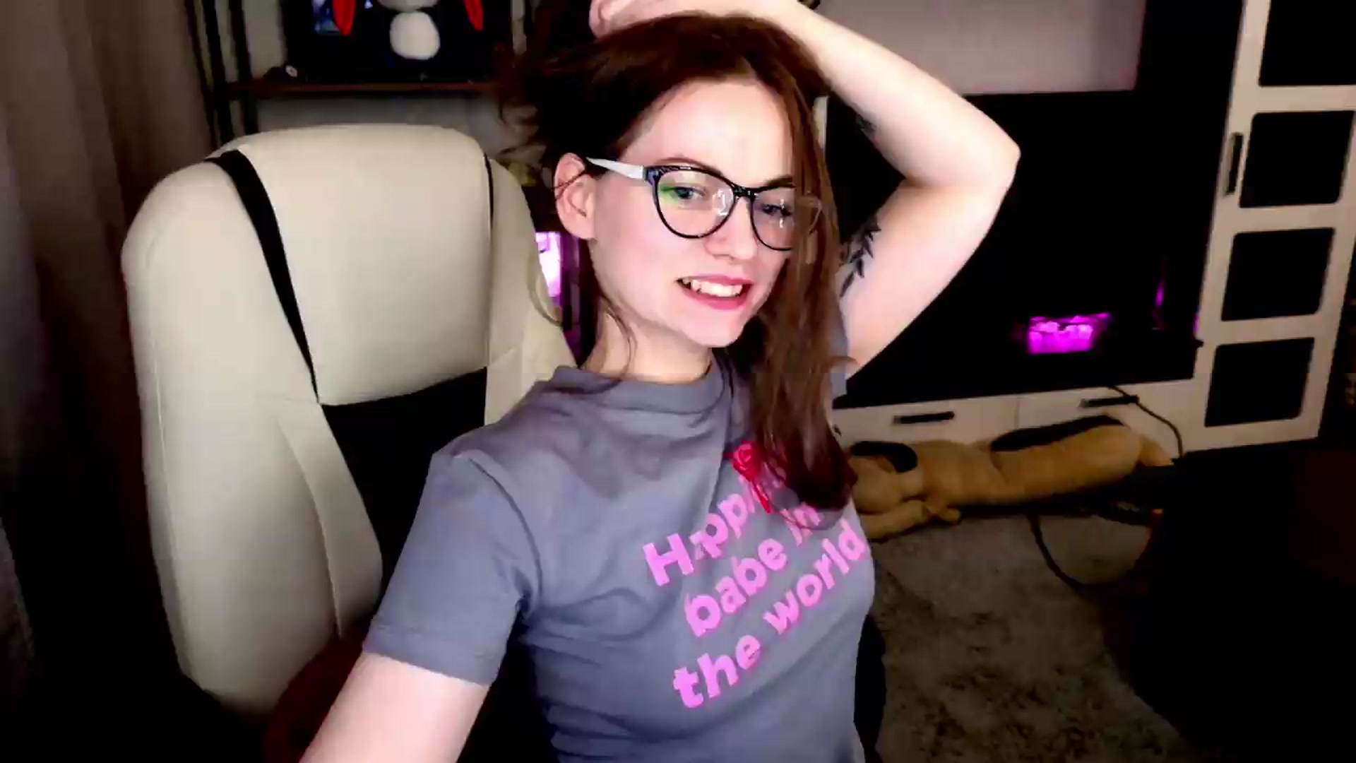 Gallery image thumbnail from MewTwo's myfreecams stream on, 08/18/2026, 01:42 image 13 of 20