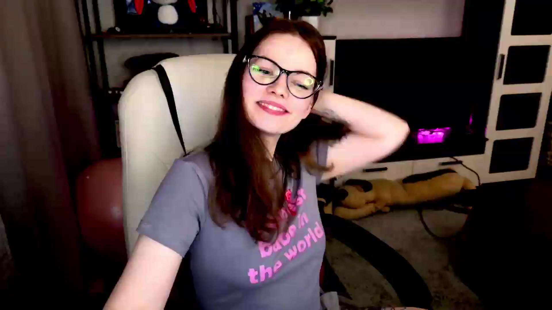 Gallery image thumbnail from MewTwo's myfreecams stream on, 08/18/2026, 01:42 image 9 of 20