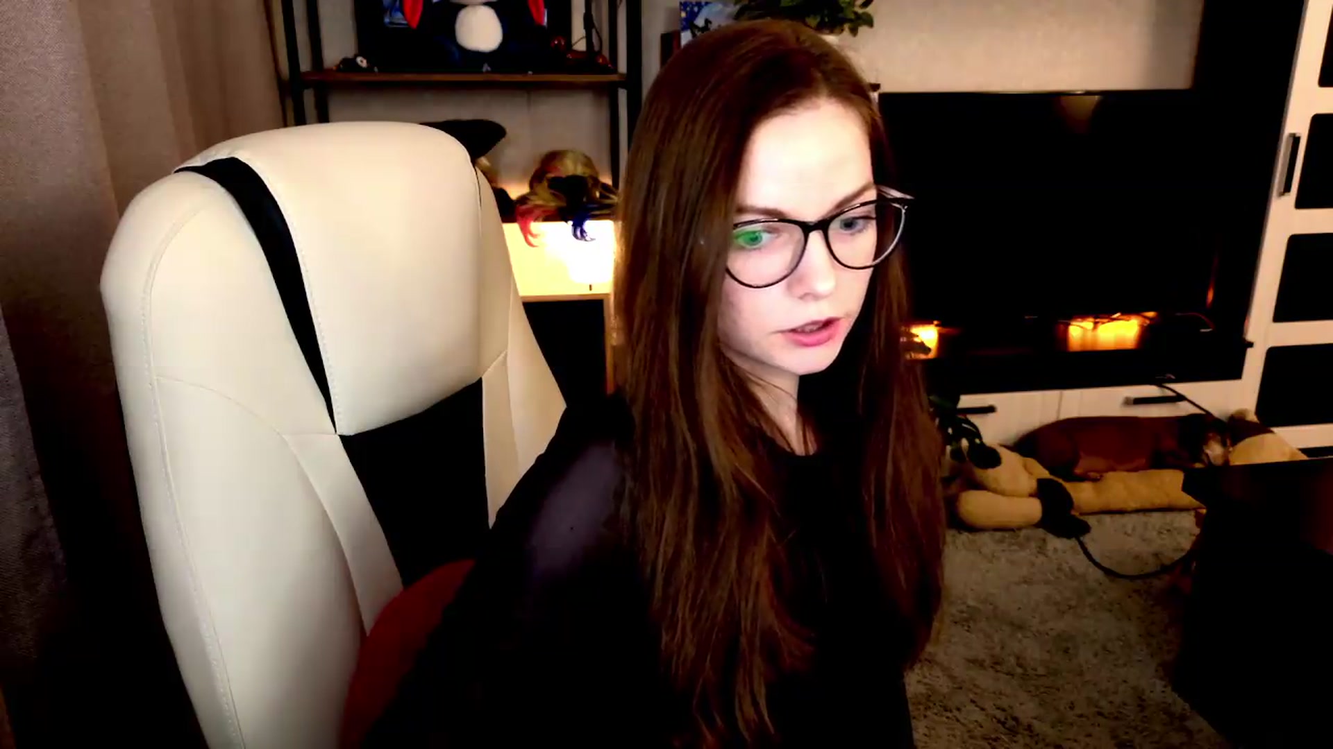Gallery image thumbnail from MewTwo's myfreecams stream on, 08/19/2026, 24:02 image 6 of 20