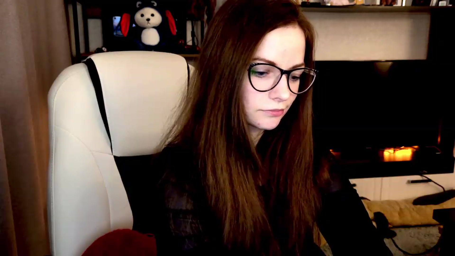 Gallery image thumbnail from MewTwo's myfreecams stream on, 08/19/2026, 01:50 image 11 of 20