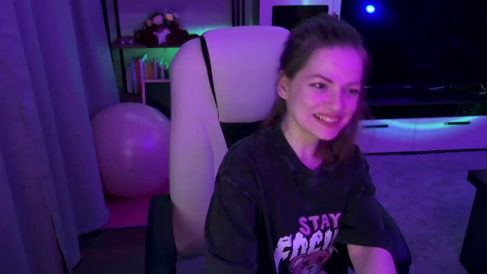 Gallery image thumbnail from MewTwoBDAY's myfreecams stream on, 06/29/2026, 18:59 image 18 of 20