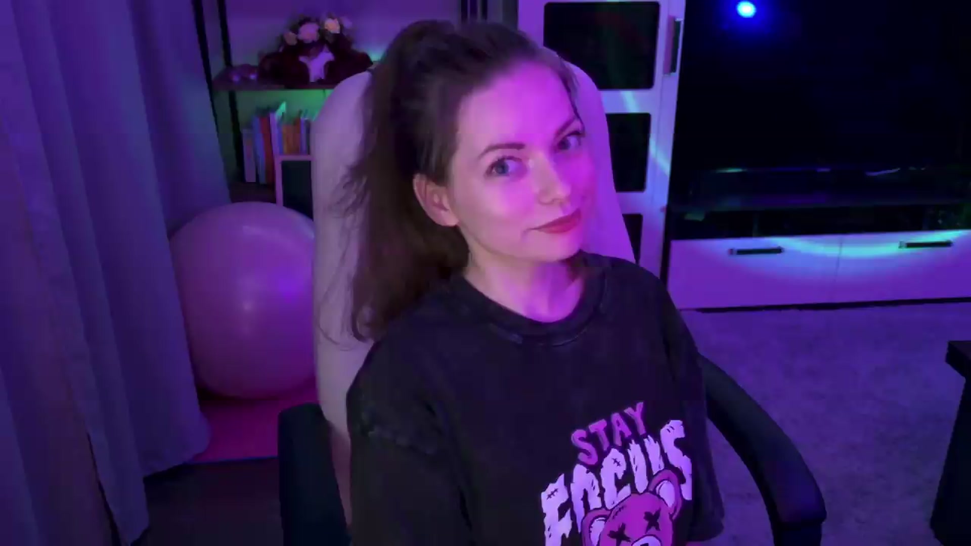 Gallery image thumbnail from MewTwoBDAY's myfreecams stream on, 06/29/2026, 18:59 image 8 of 20