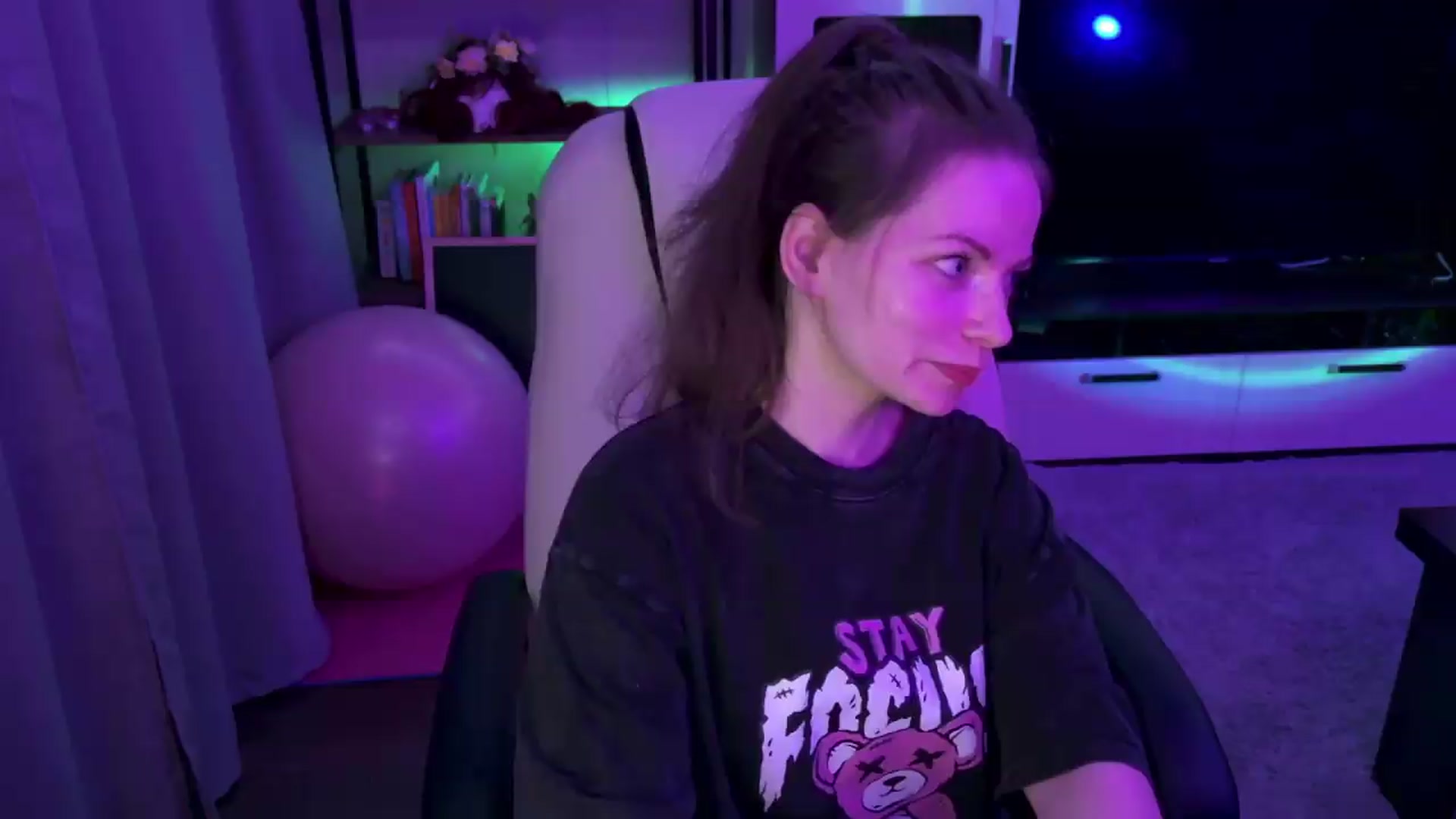 Gallery image thumbnail from MewTwoBDAY's myfreecams stream on, 06/29/2026, 18:59 image 13 of 20