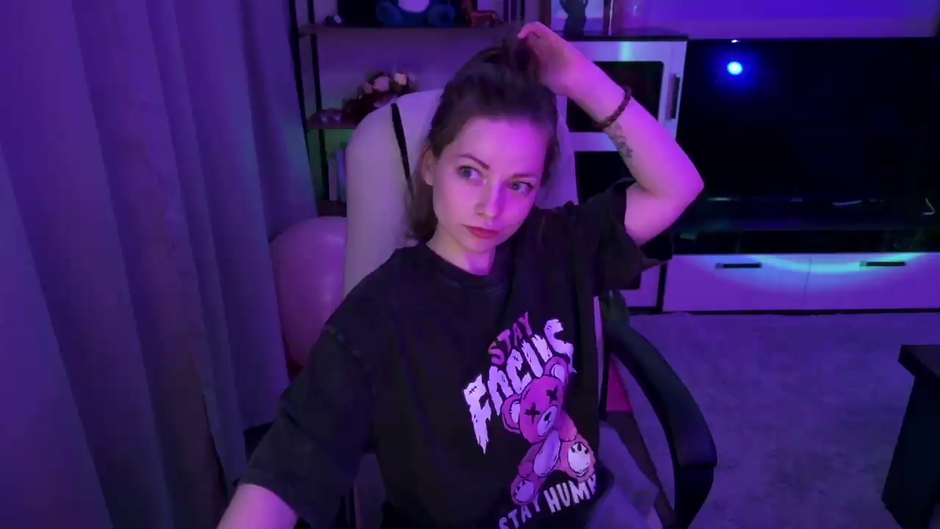 Gallery image thumbnail from MewTwoBDAY's myfreecams stream on, 06/29/2026, 18:59 image 7 of 20