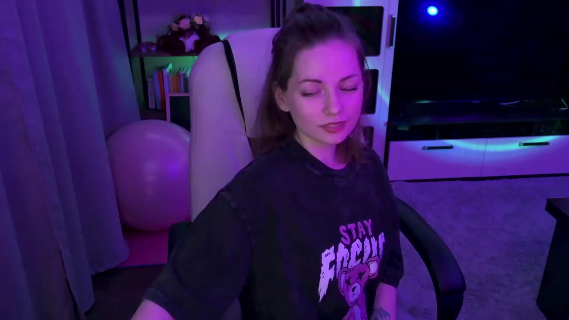 Gallery image thumbnail from MewTwoBDAY's myfreecams stream on, 06/29/2026, 18:59 image 20 of 20