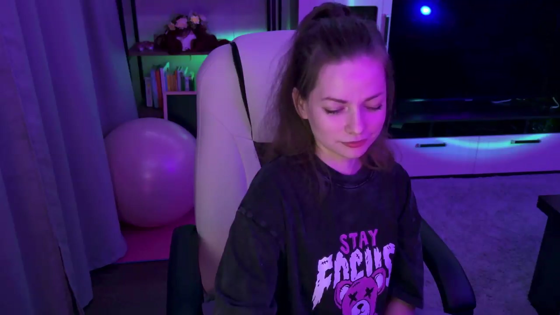 Gallery image thumbnail from MewTwoBDAY's myfreecams stream on, 06/29/2026, 18:59 image 12 of 20