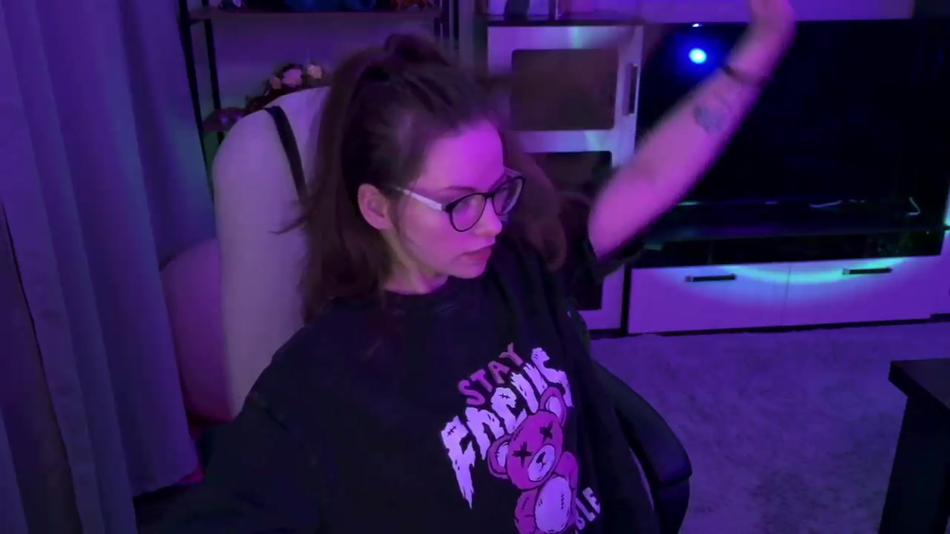 Gallery image thumbnail from MewTwoBDAY's myfreecams stream on, 06/29/2026, 19:33 image 16 of 20