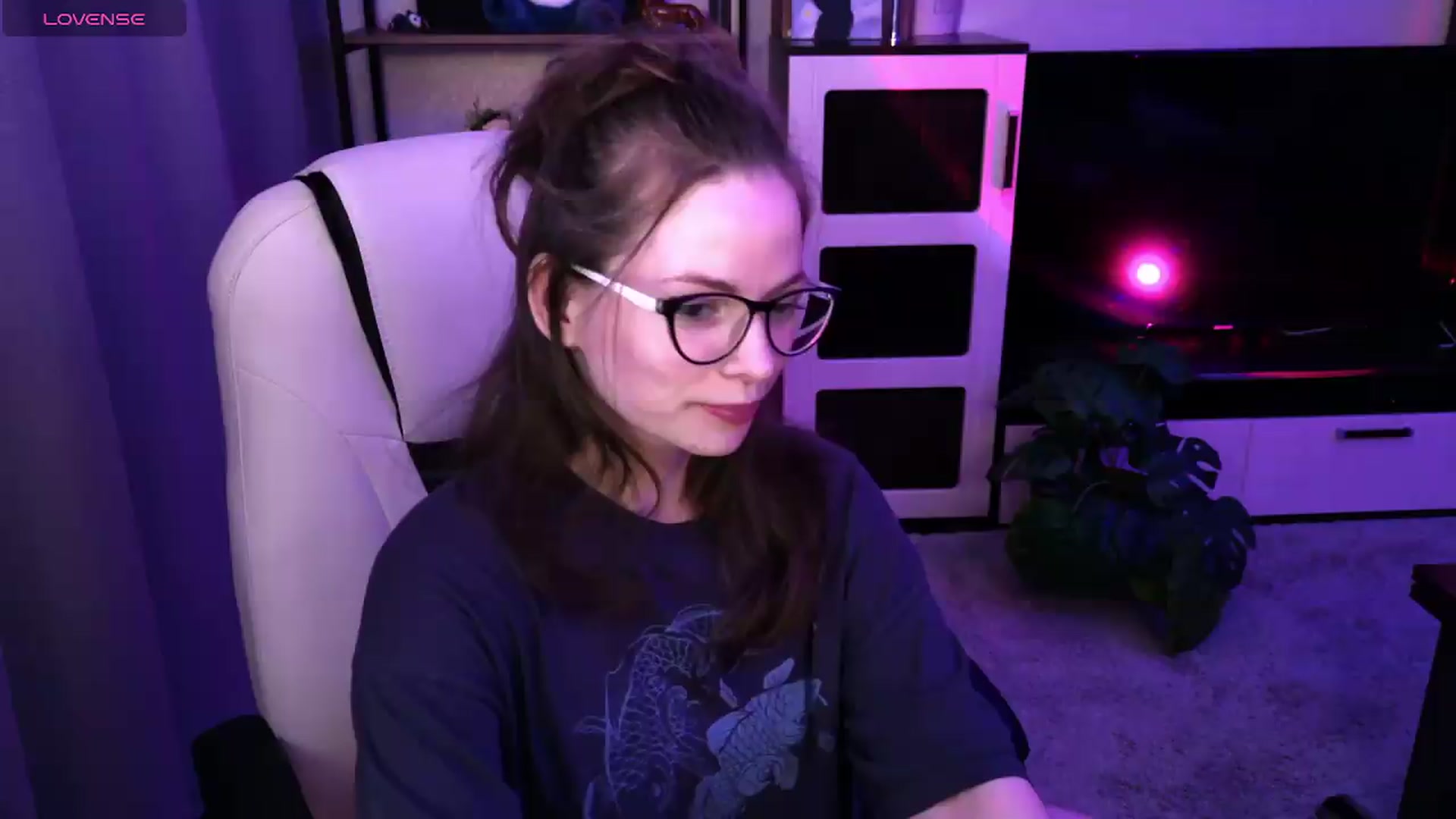 Gallery image thumbnail from MewTwoBDAY's myfreecams stream on, 07/01/2026, 20:40 image 1 of 20