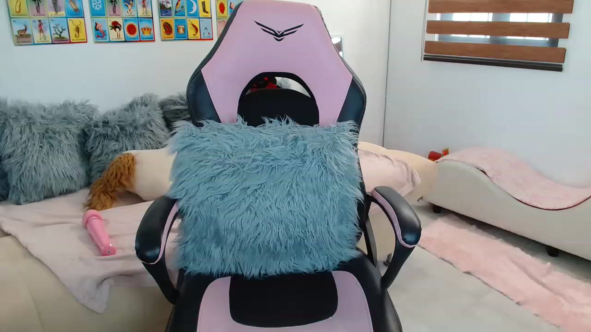 Gallery image thumbnail from Mexicanissima's myfreecams stream on, 04/24/2023, 20:16 image 11 of 20
