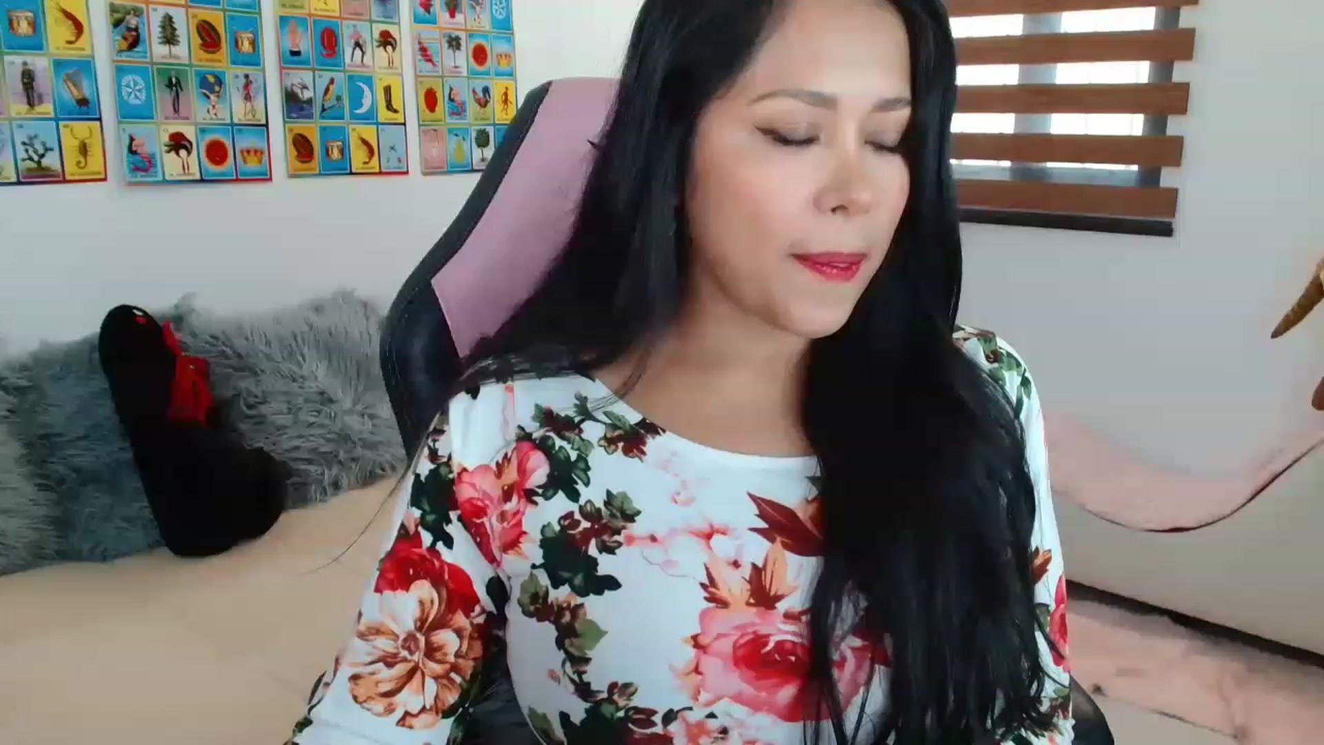 Gallery image thumbnail from Mexicanissima's myfreecams stream on, 05/22/2023, 20:17 image 2 of 20