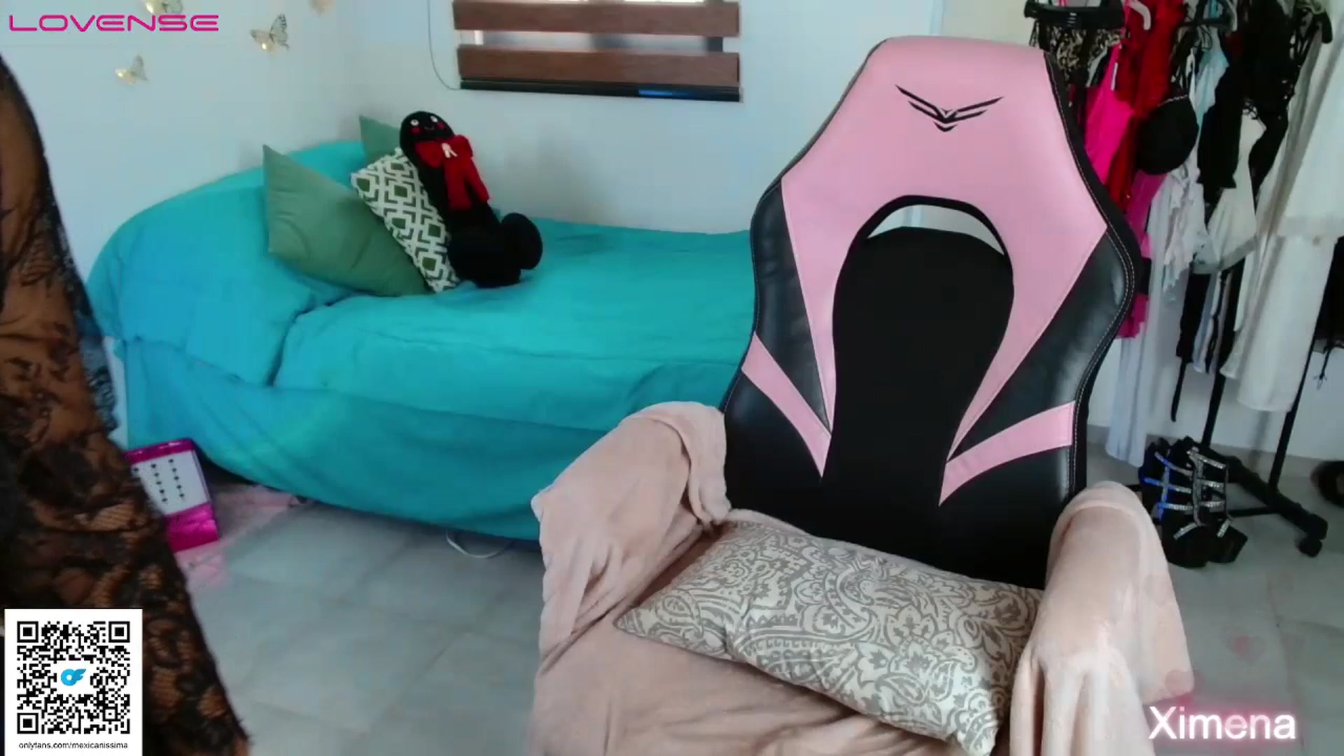 Gallery image thumbnail from Mexicanissima's myfreecams stream on, 07/18/2023, 18:39 image 16 of 20
