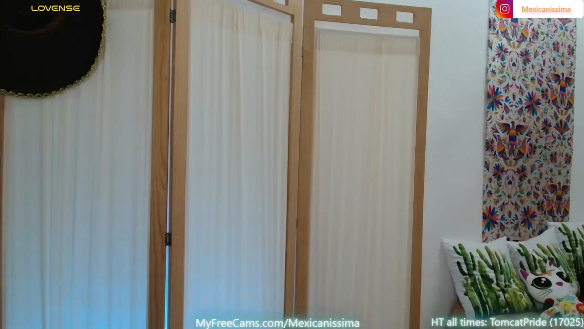 Gallery image thumbnail from Mexicanissima's myfreecams stream on, 04/30/2025, 24:15 image 16 of 20
