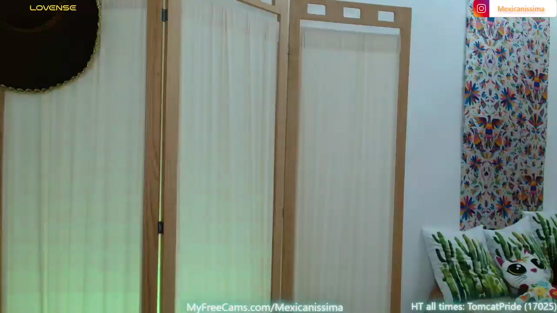 Gallery image thumbnail from Mexicanissima's myfreecams stream on, 04/30/2025, 24:15 image 14 of 20