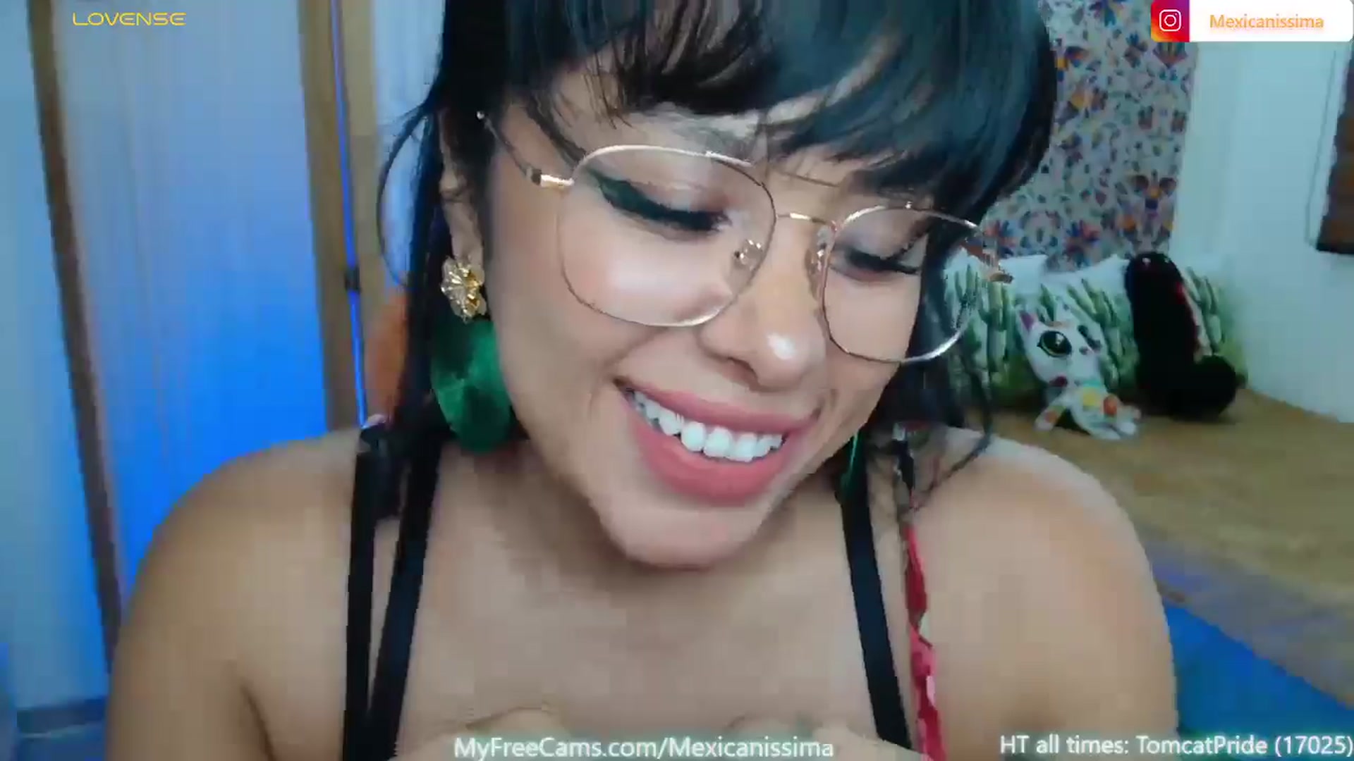 Gallery image thumbnail from Mexicanissima's myfreecams stream on, 05/15/2025, 01:11 image 12 of 20