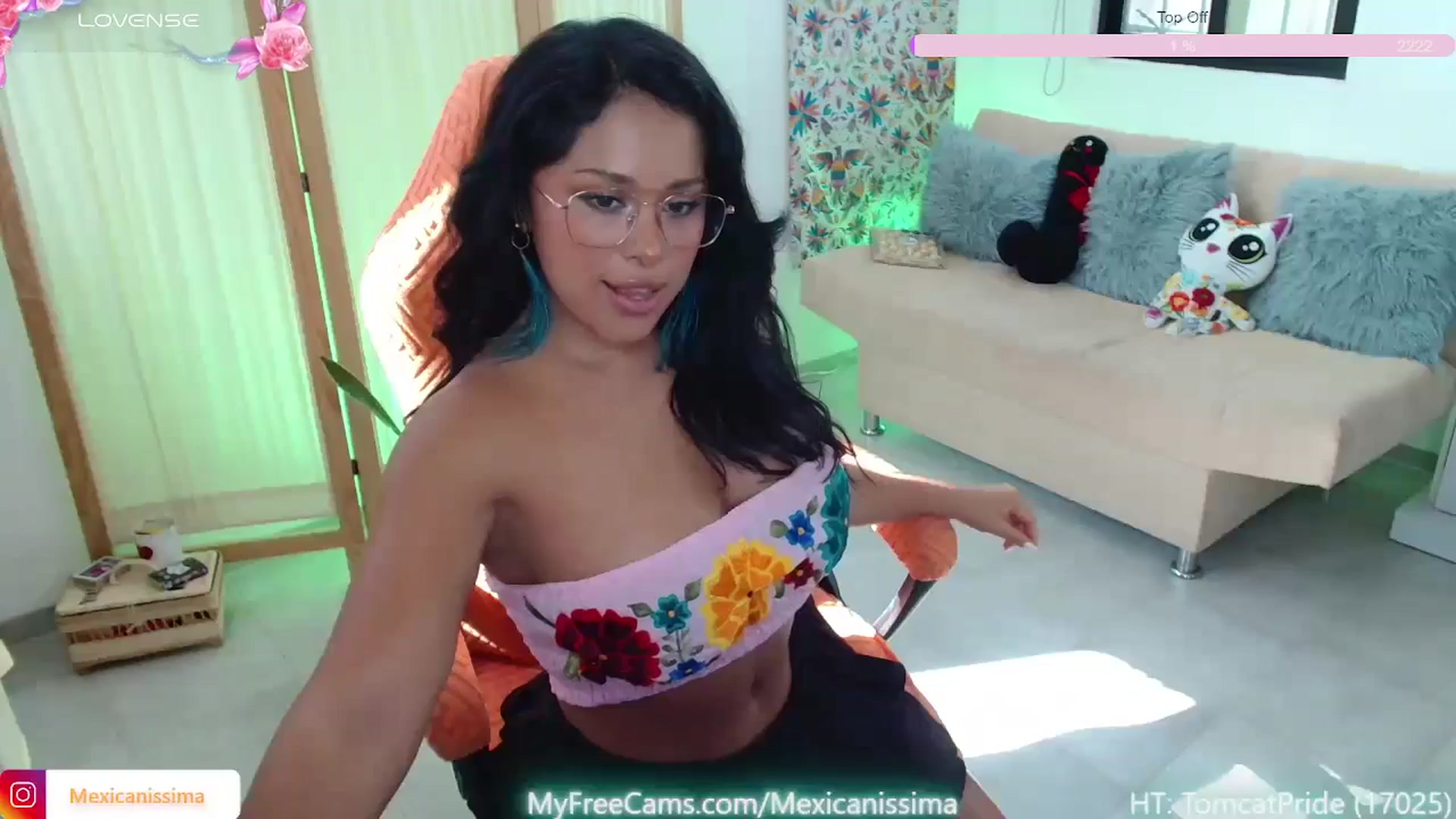 Gallery image thumbnail from Mexicanissima's myfreecams stream on, 11/26/2025, 20:17 image 12 of 20