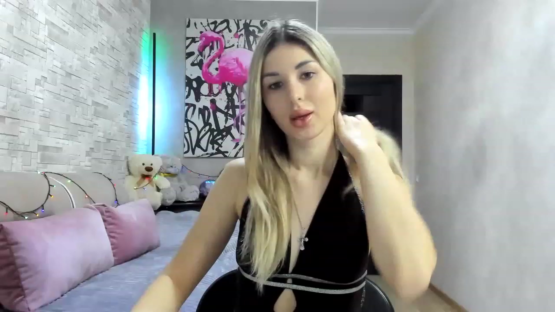 Gallery image thumbnail from Mexika's myfreecams stream on, 12/27/2022, 19:20 image 1 of 20