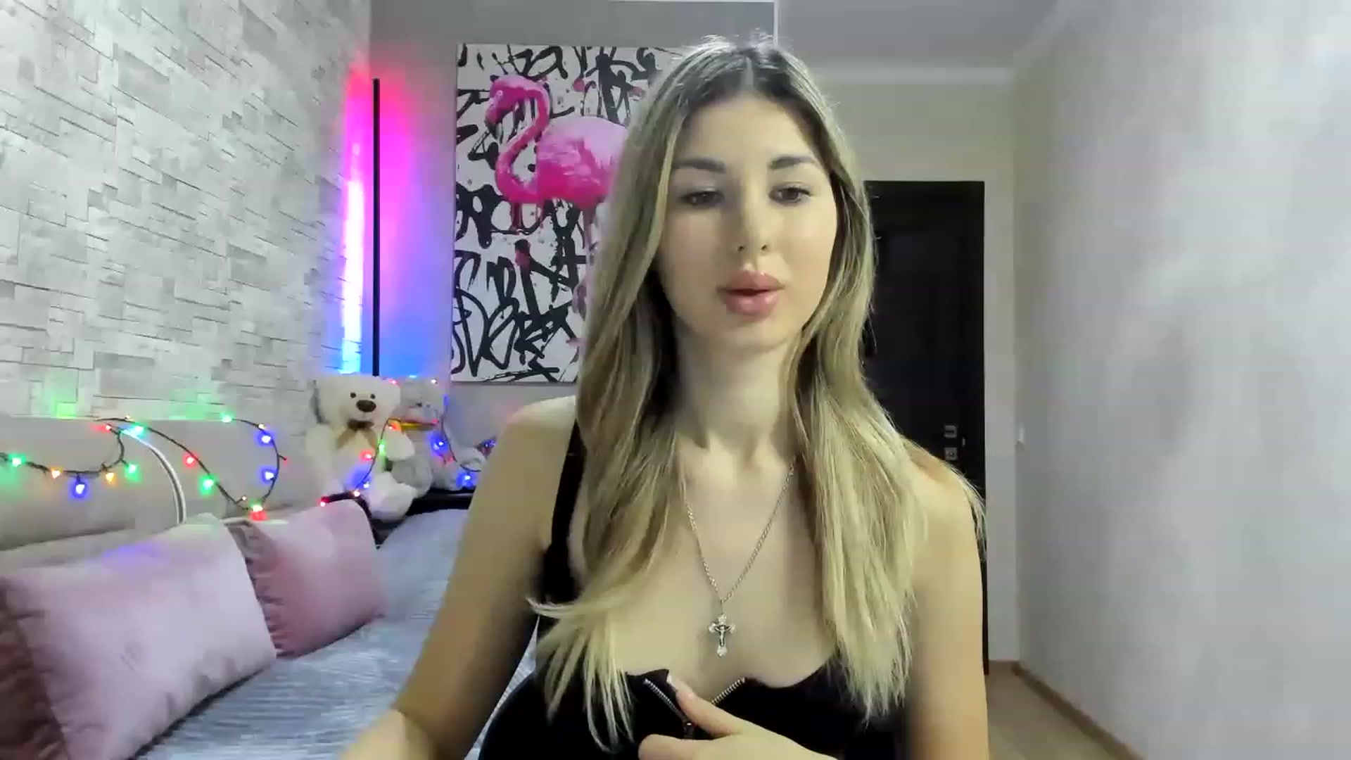 Gallery image thumbnail from Mexika's myfreecams stream on, 01/01/2023, 17:18 image 18 of 20
