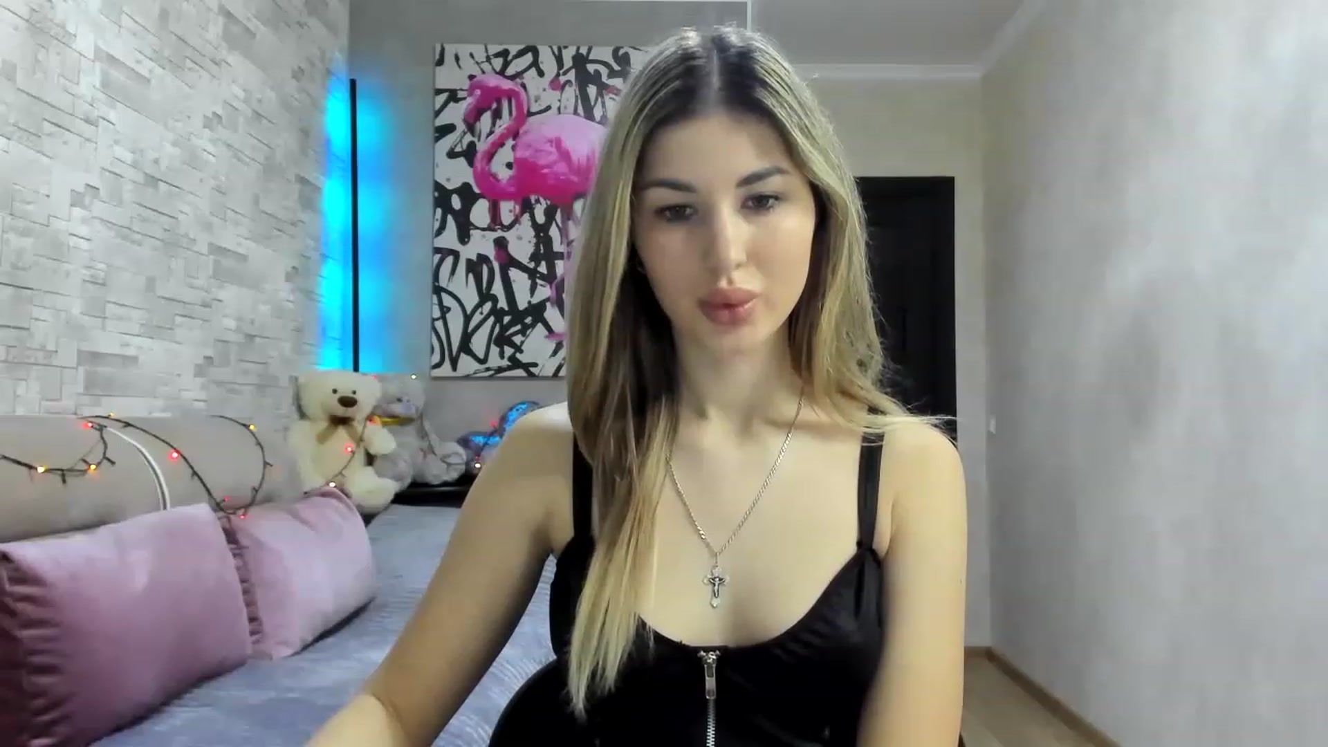 Gallery image thumbnail from Mexika's myfreecams stream on, 01/01/2023, 21:49 image 16 of 20