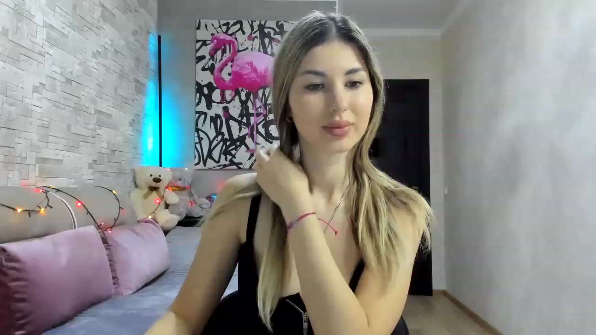Gallery image thumbnail from Mexika's myfreecams stream on, 01/01/2023, 22:51 image 11 of 20