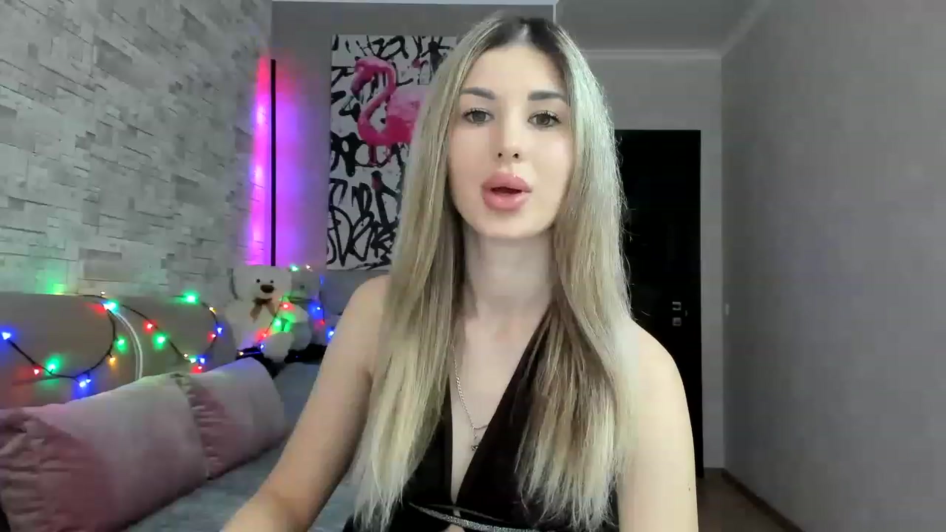 Gallery image thumbnail from Mexika's myfreecams stream on, 01/17/2023, 12:03 image 10 of 20